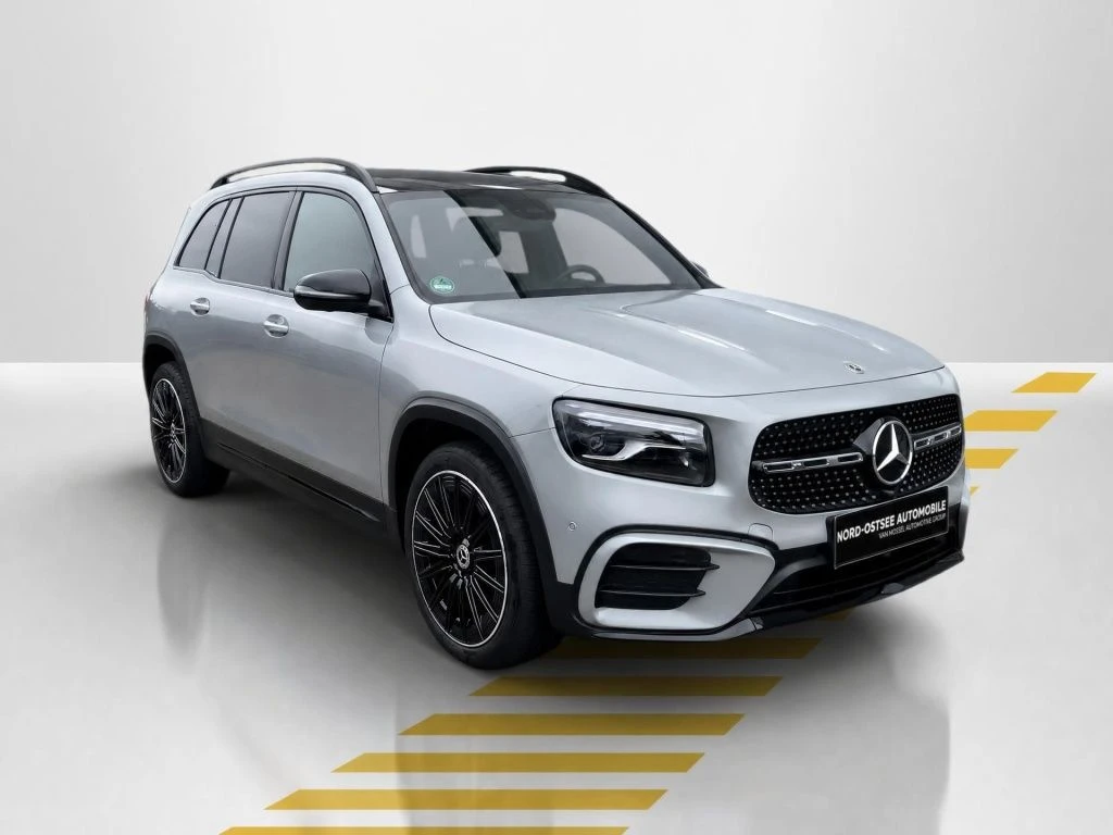 Mercedes-Benz-GLB 200-image-15