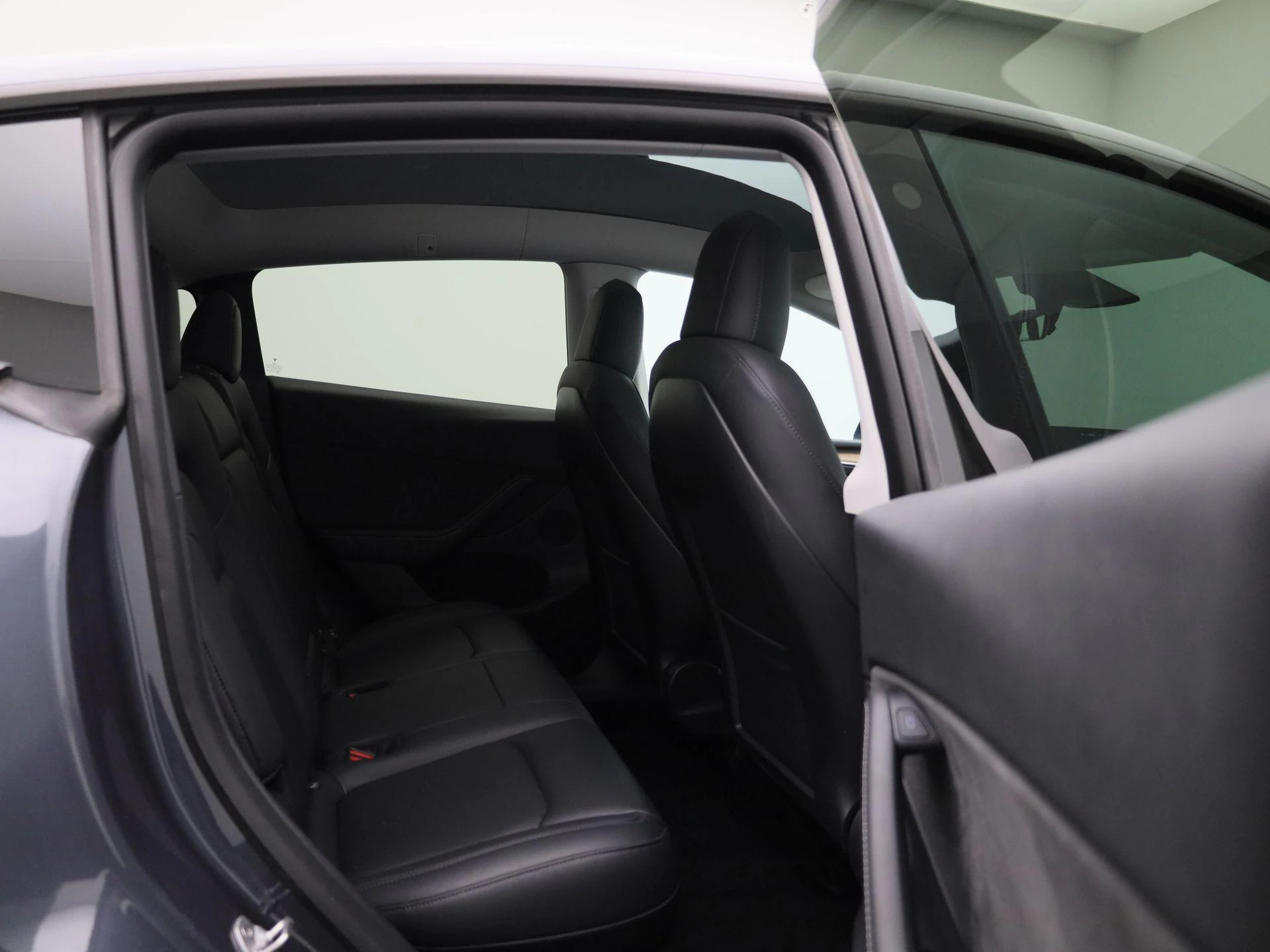 Tesla-Model Y-image-37