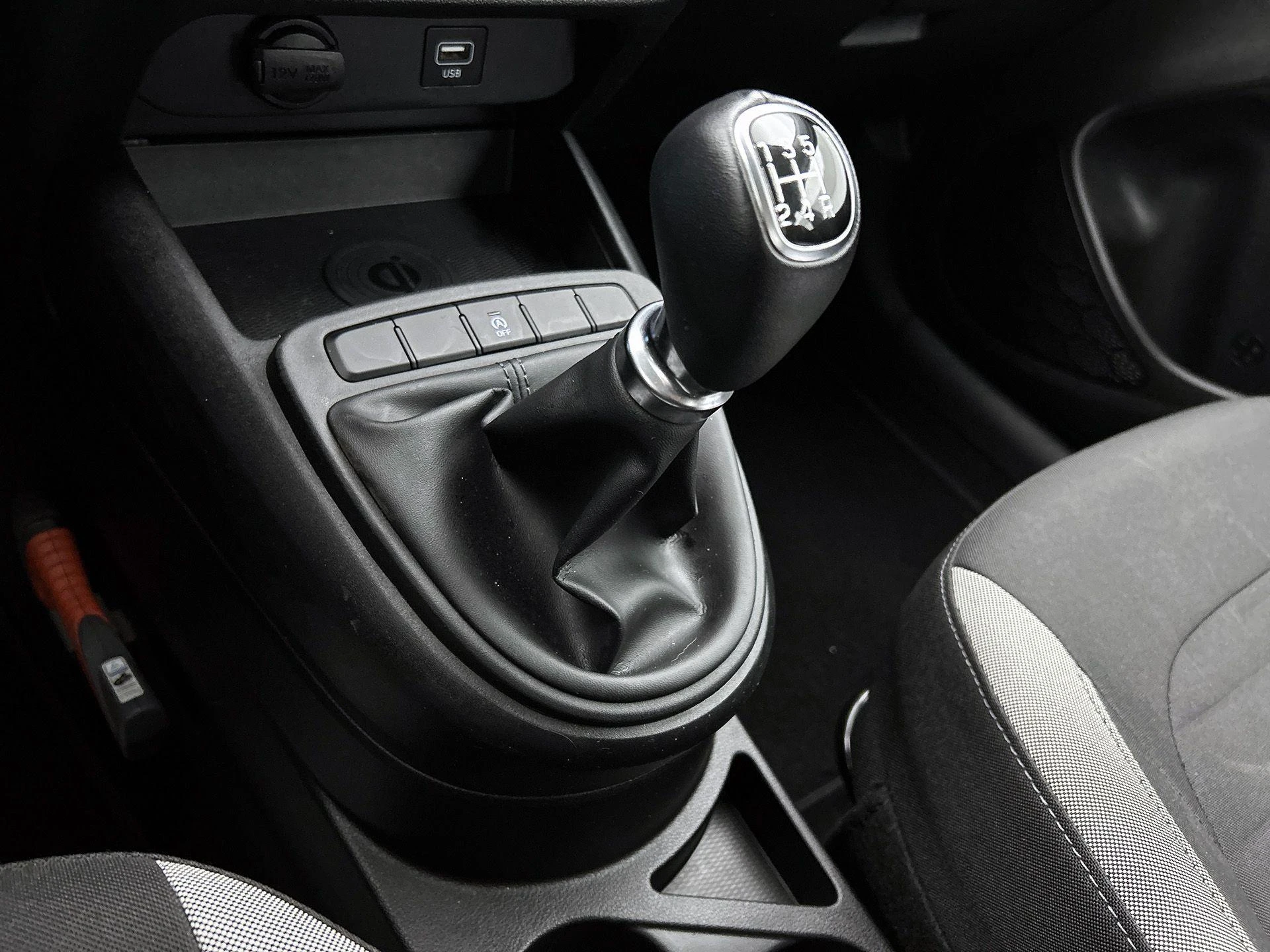 Hyundai-i10-image-19