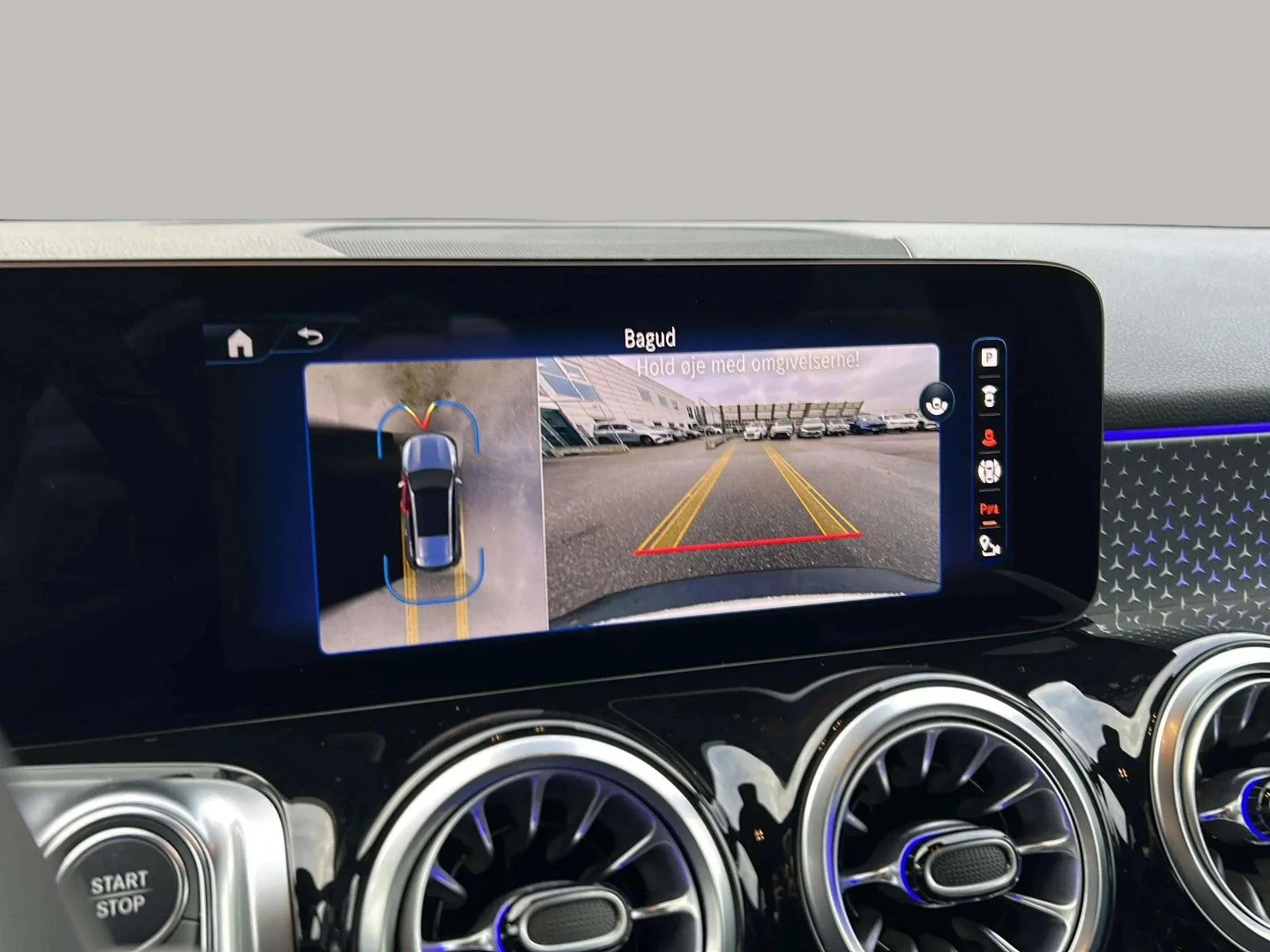 Mercedes-Benz-EQB-image-20