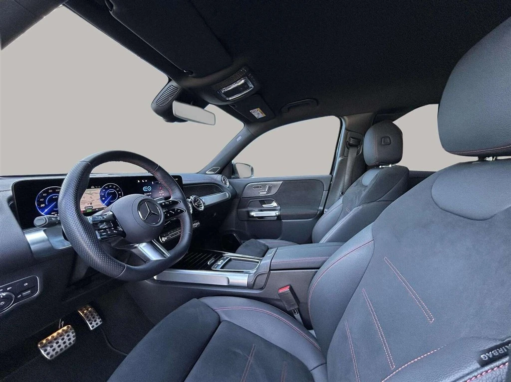 Mercedes-Benz-EQB-image-10