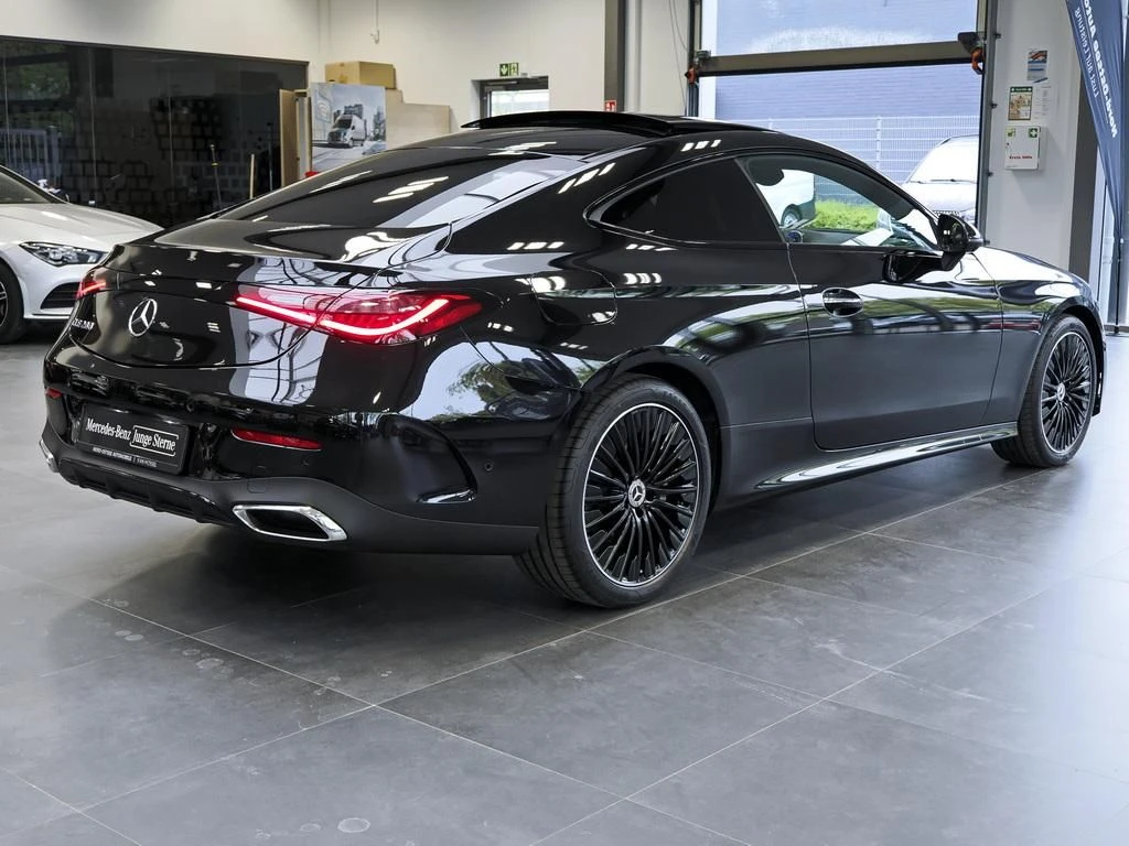 Mercedes-Benz-CLE 200-image-5