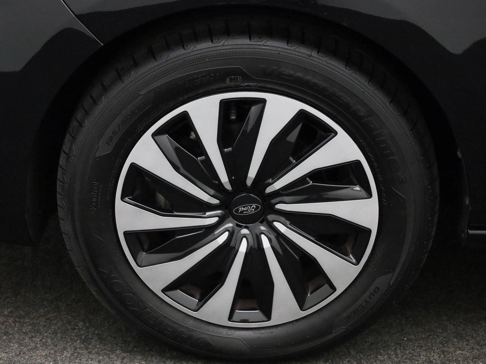 Ford Fiesta 1.0 EcoBoost Hybrid Titanium