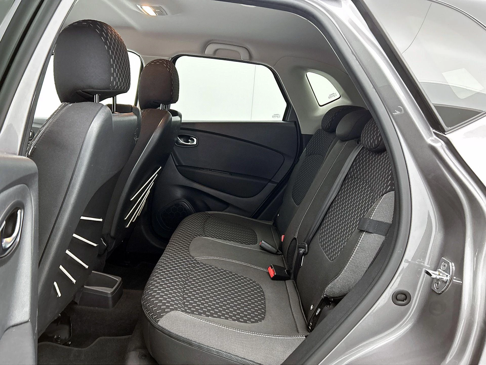 Renault-Captur-image-25