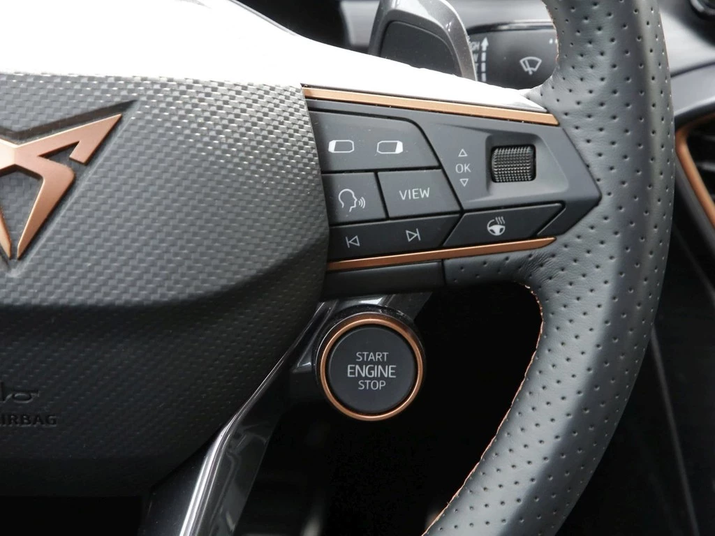 CUPRA Leon Sportstourer VZ 2.0 TSI 19" BEATS Navi+VC ACC LED RFK+PDC