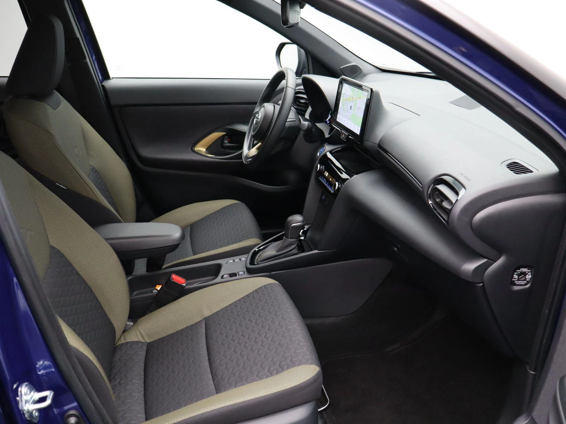Toyota-Yaris Cross-image-27