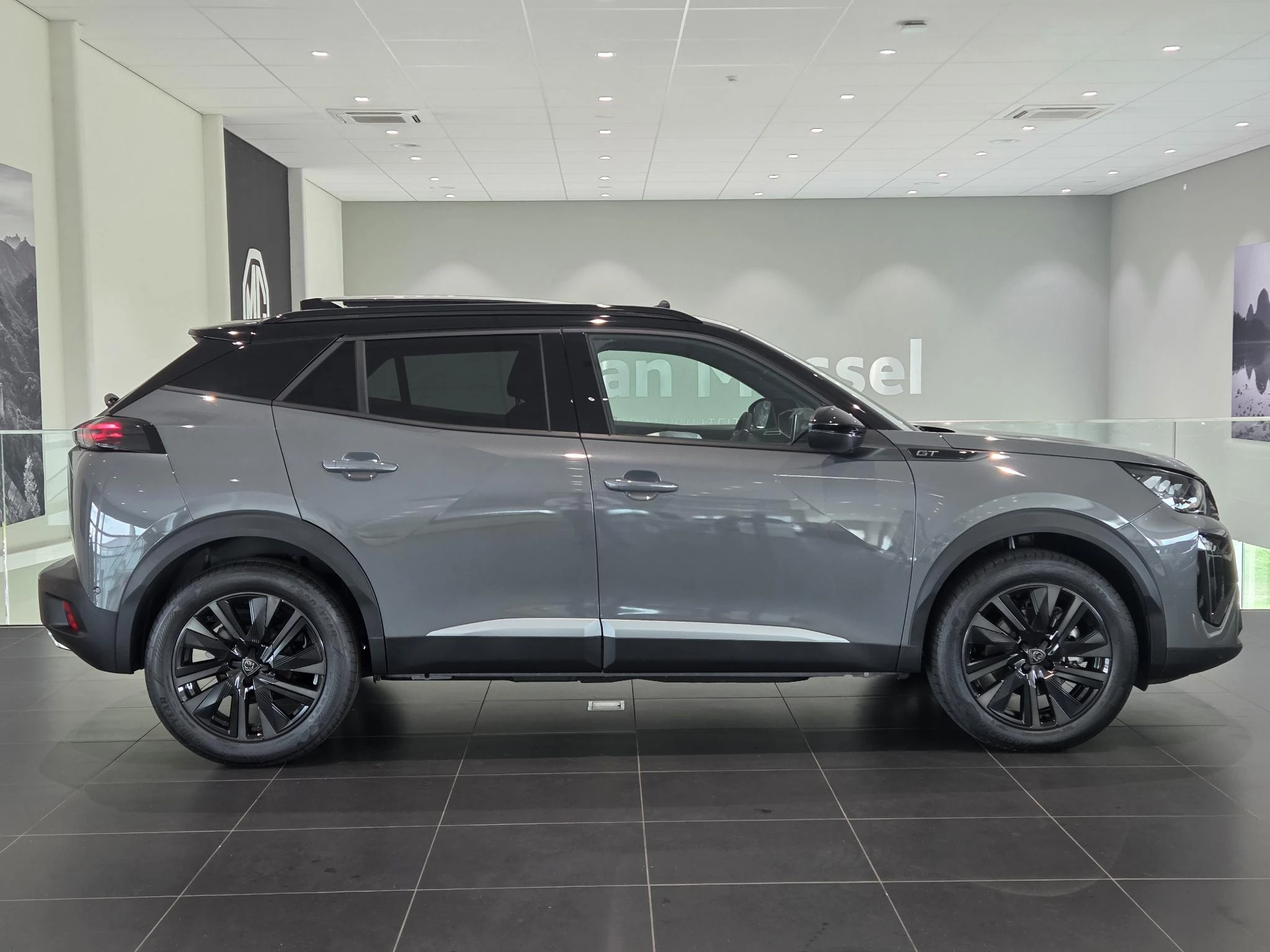 Peugeot-2008-image-4