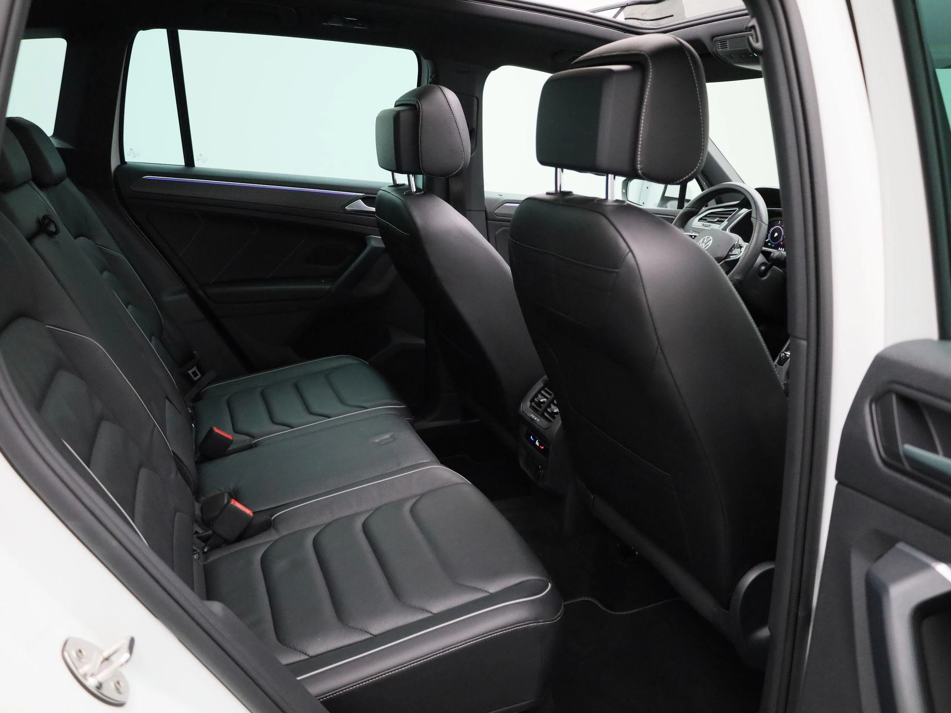 Volkswagen Tiguan 1.4 TSI eHybrid R-Line Business+ 245 PK|