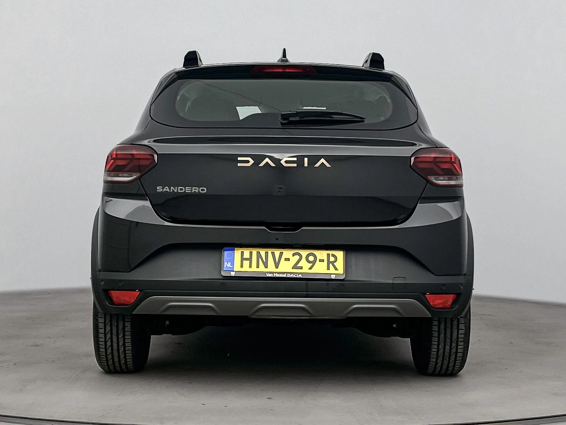 Dacia-Sandero Stepway-image-2