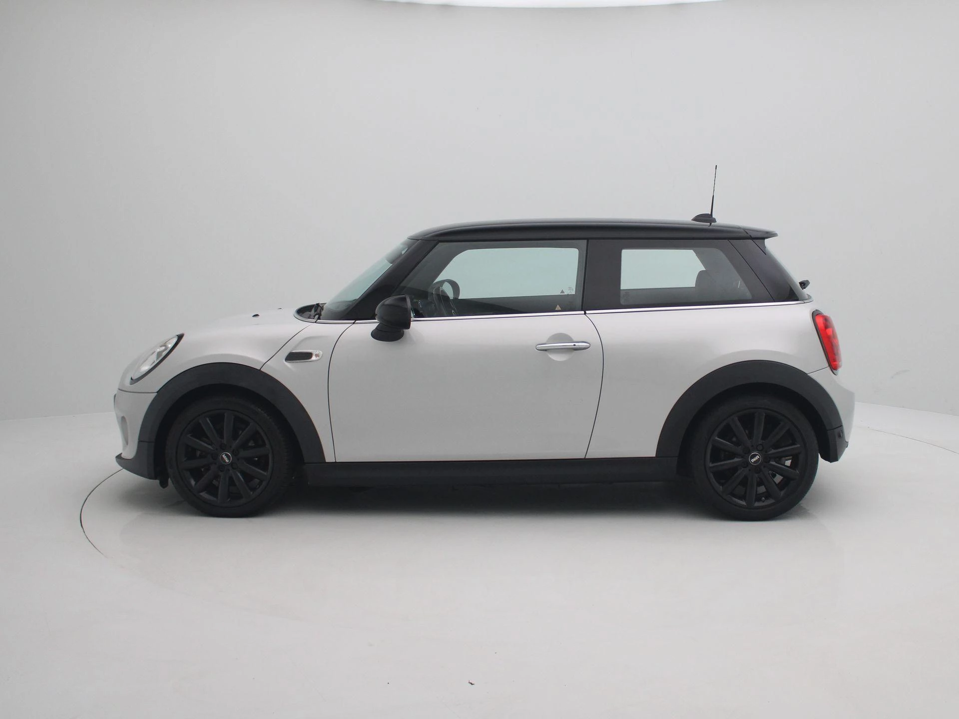 MINI Cooper 1.5 Serious Business