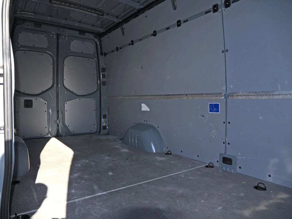 Mercedes-Benz-Sprinter 317-image-13