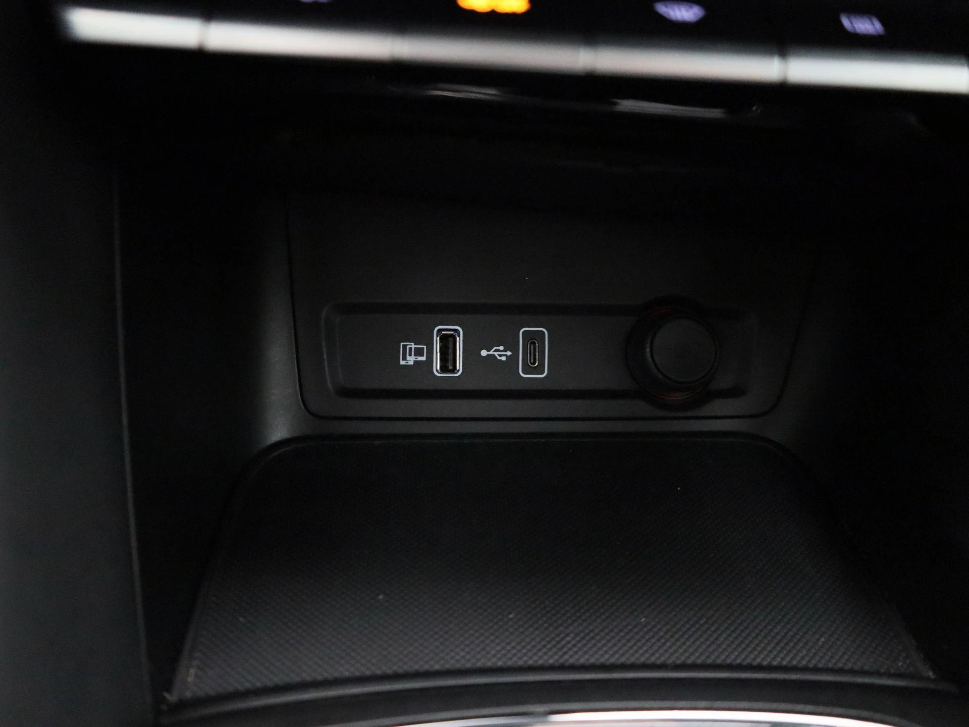 MG-ZS EV-image-21
