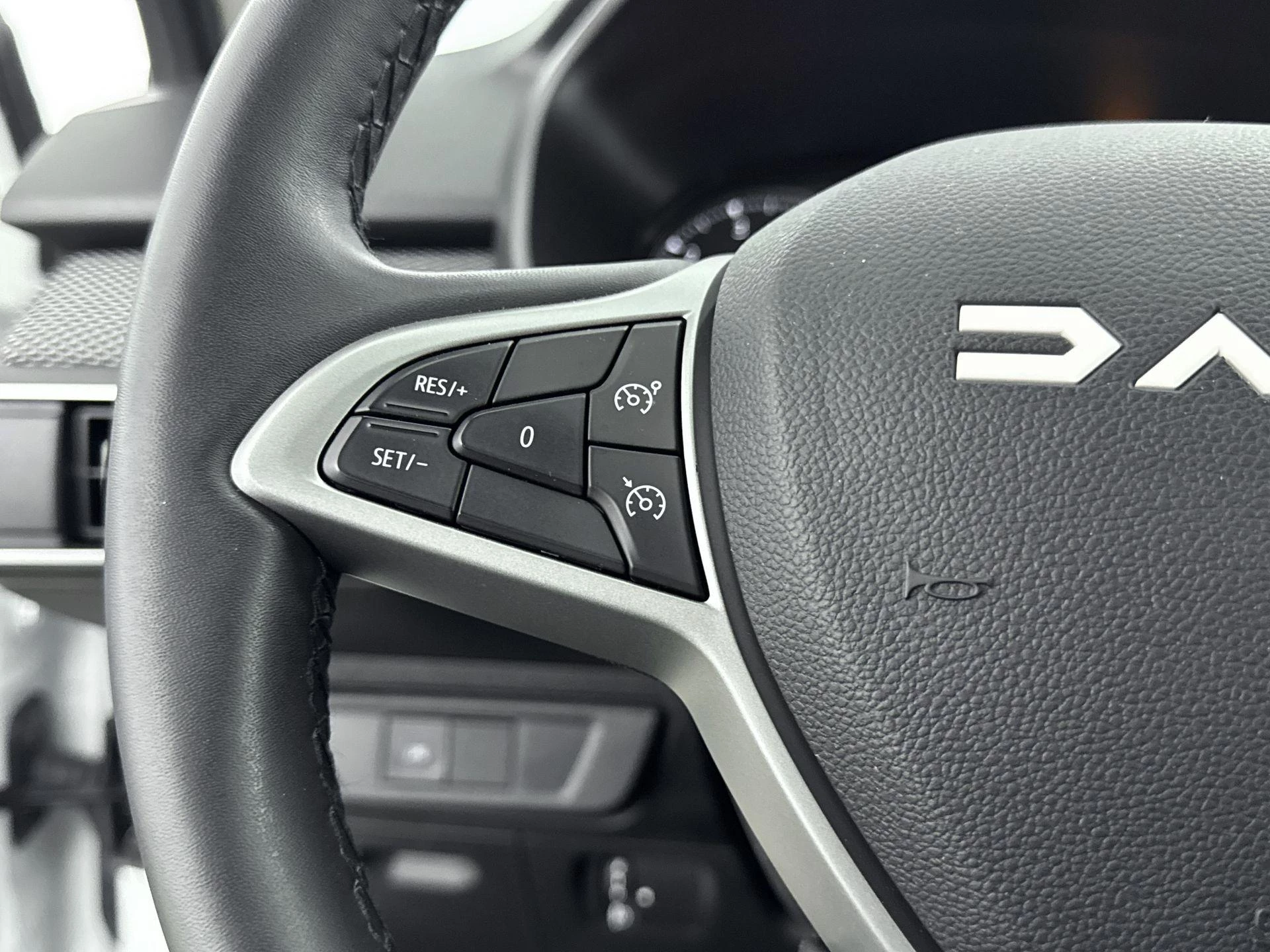 Dacia-Sandero-image-5