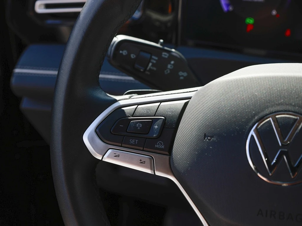 Volkswagen-Tiguan-image-16