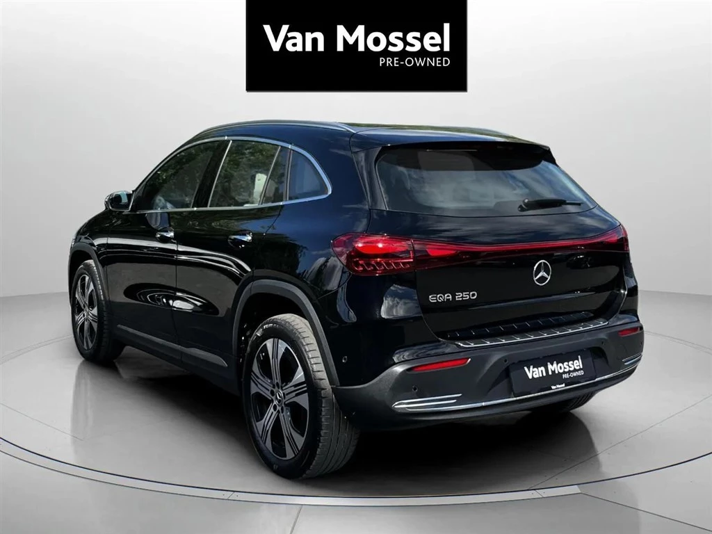 Mercedes-Benz-EQA-image-6