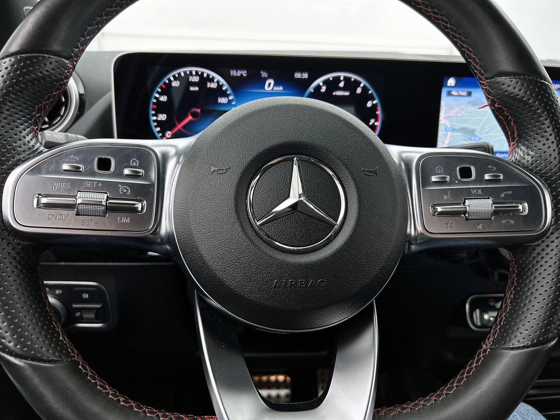 Mercedes-Benz-B-Klasse-image-37