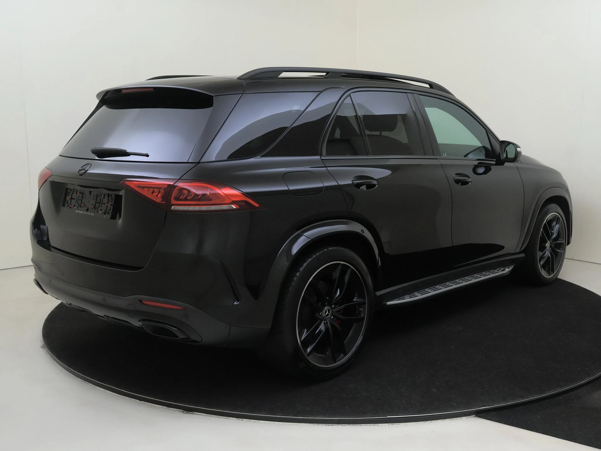 Mercedes-Benz-GLE-image-3
