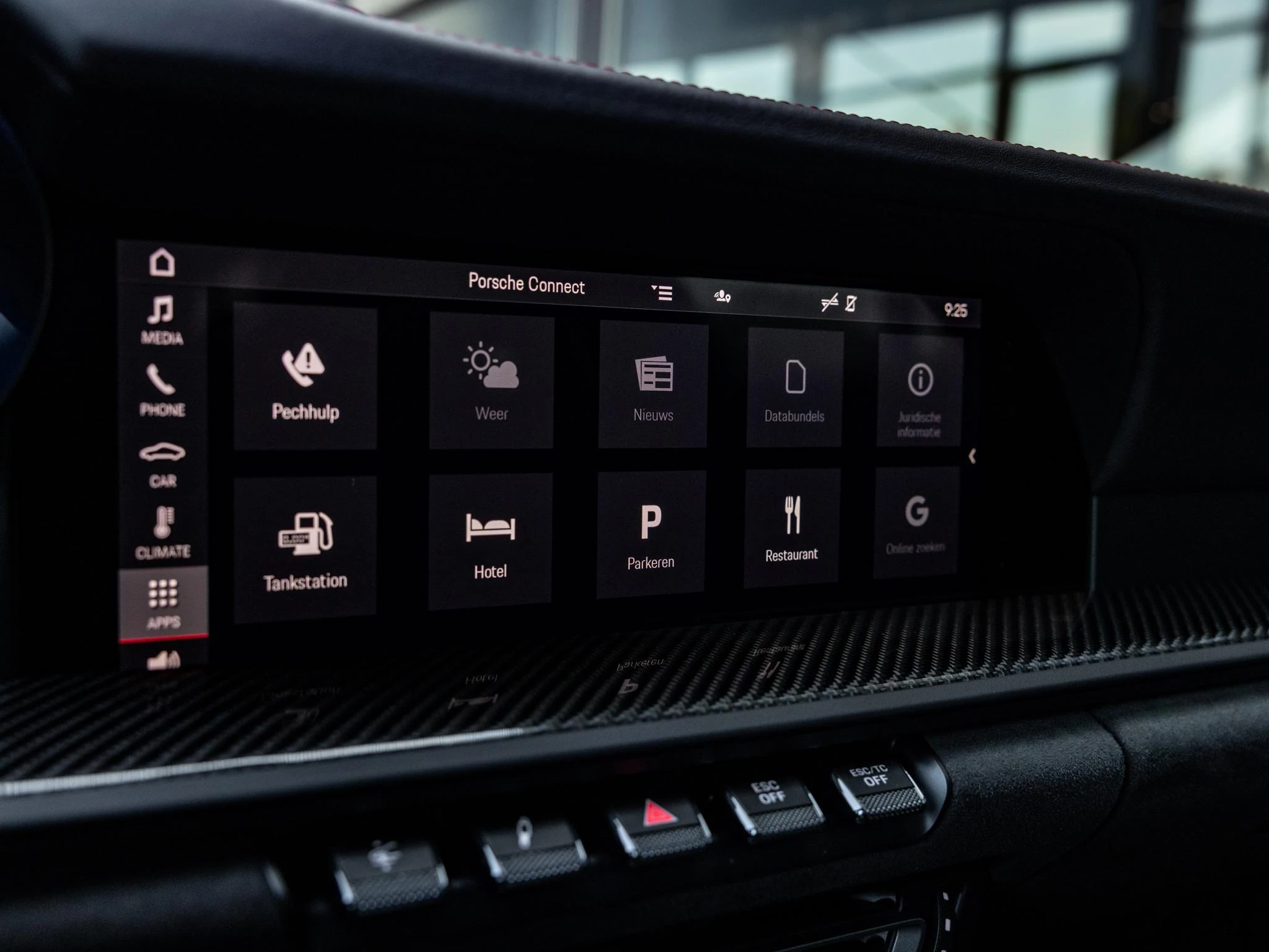 Porsche-911-image-48