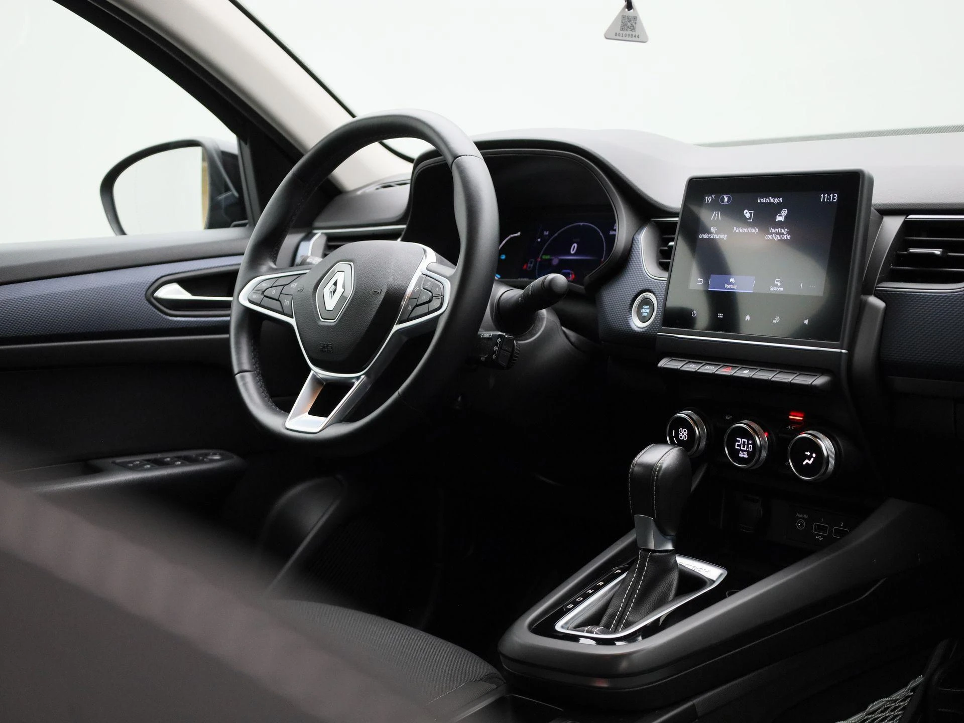 Renault-Arkana-image-32