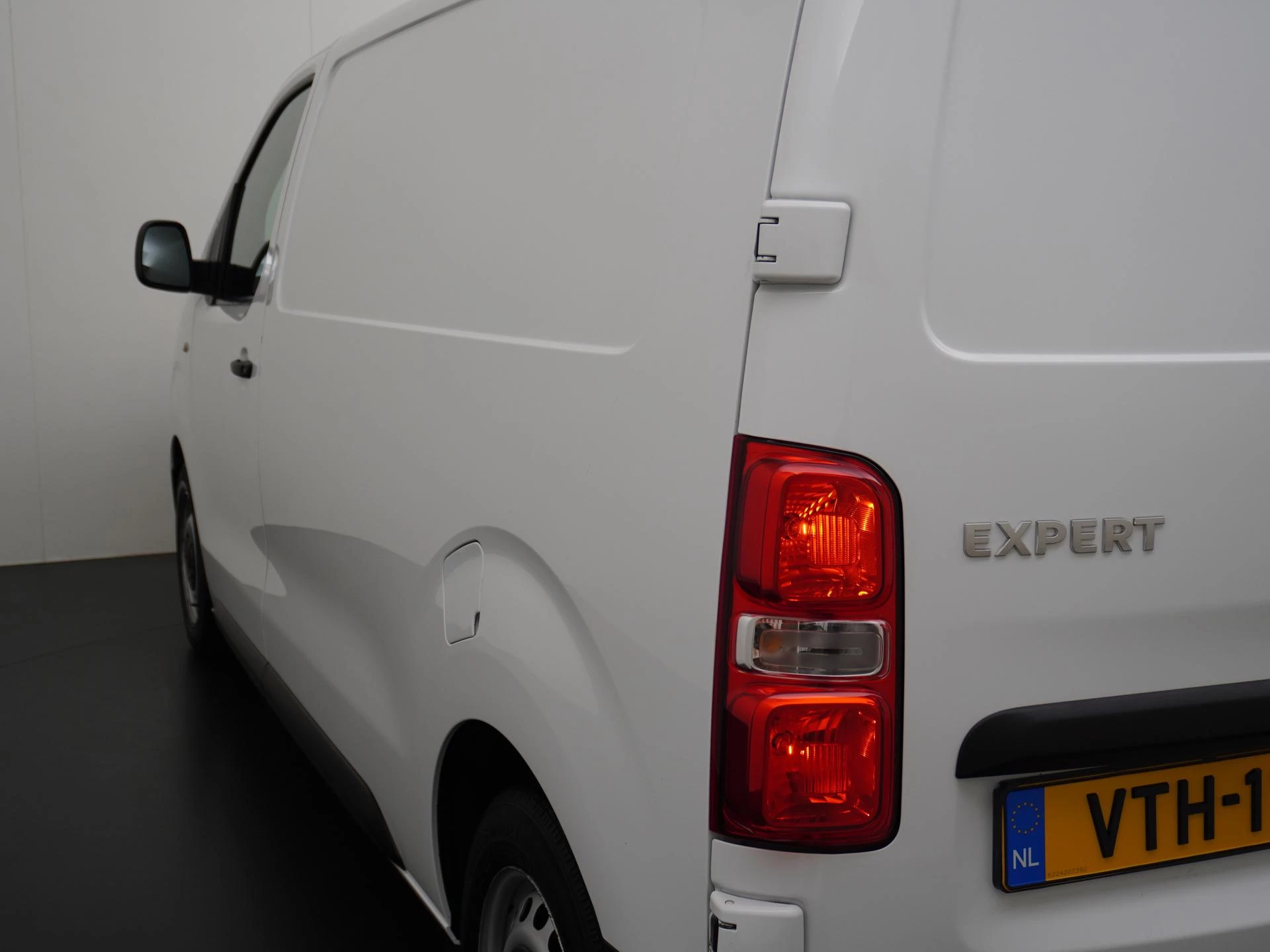 Peugeot-Expert-image-25