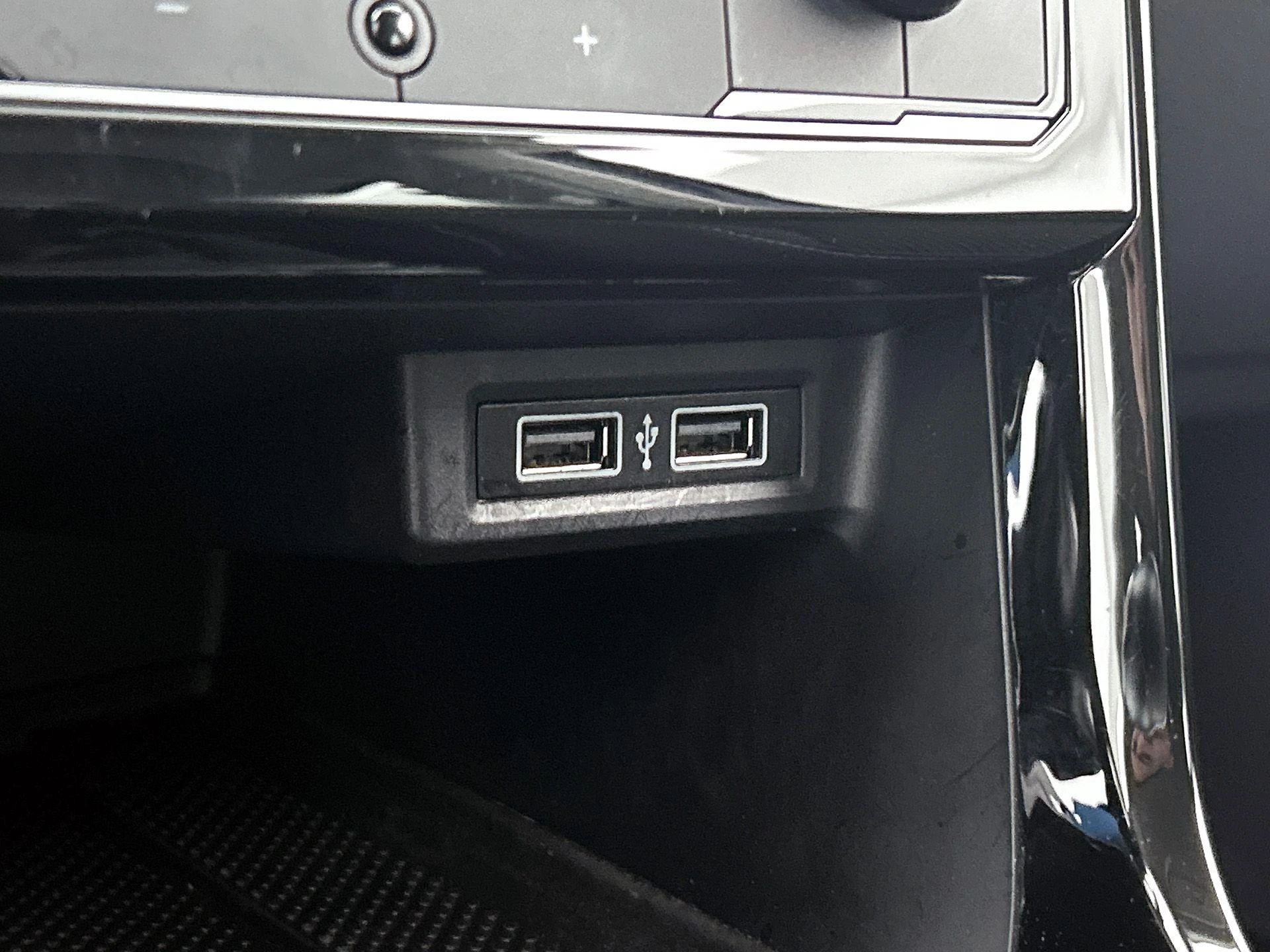 Volkswagen-T-Cross-image-33