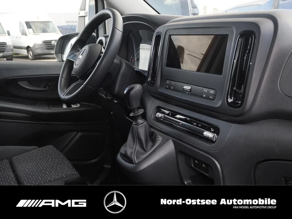 Mercedes-Benz-Vito-image-6
