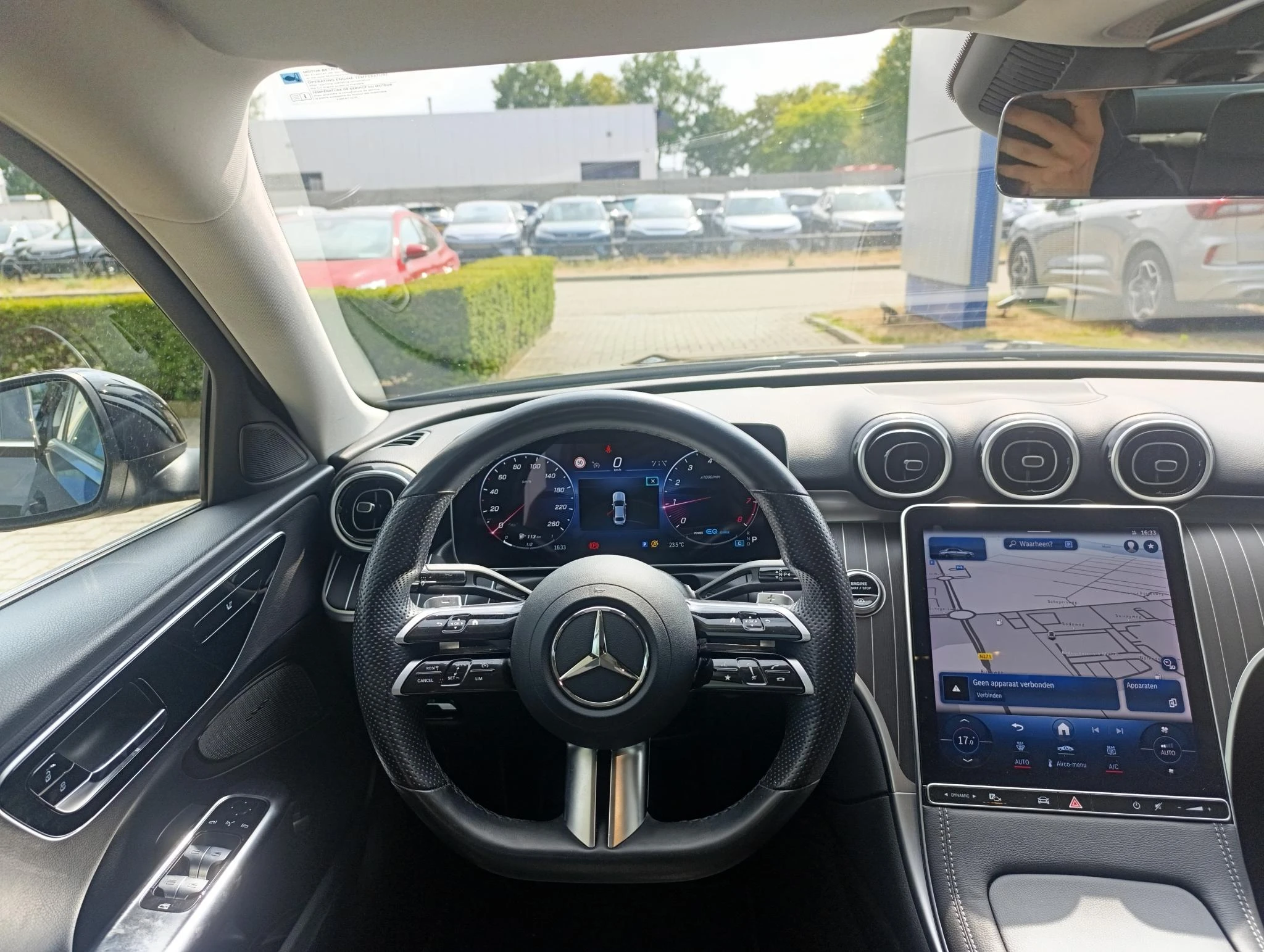 Mercedes-Benz-C-Klasse-image-9