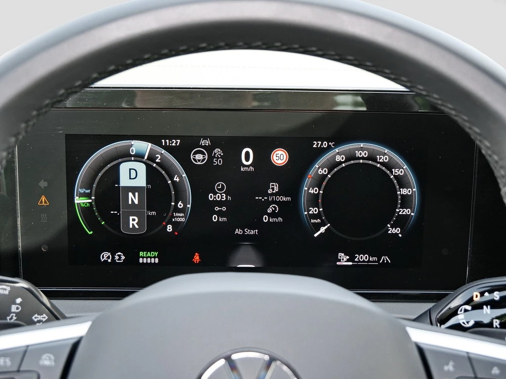 Volkswagen-Tiguan-image-13