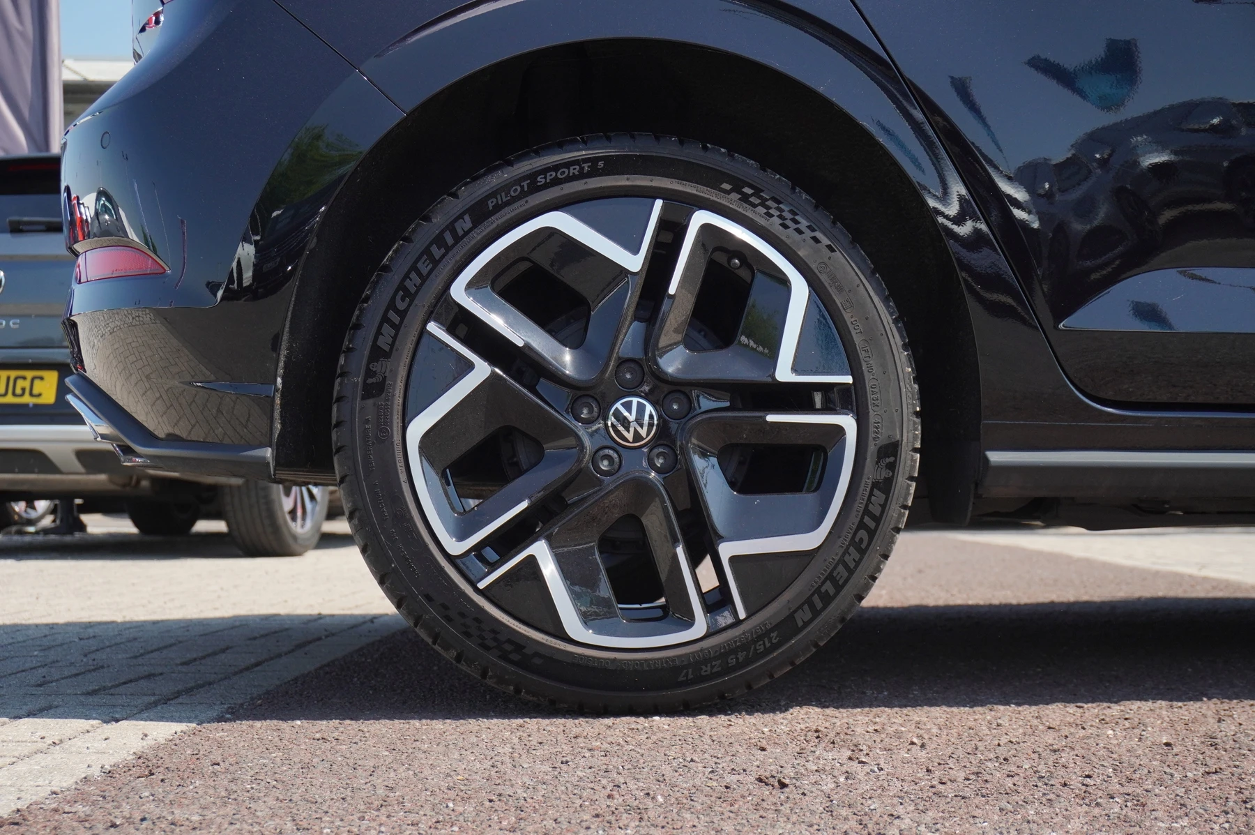 Volkswagen-Polo-image-19