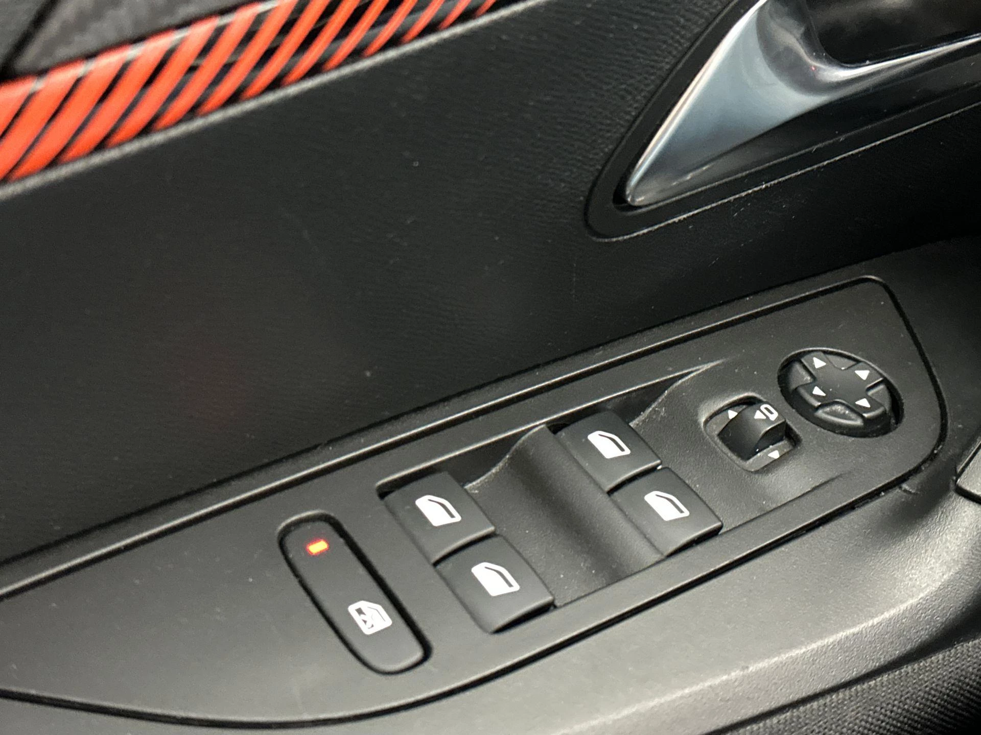 Peugeot-2008-image-10