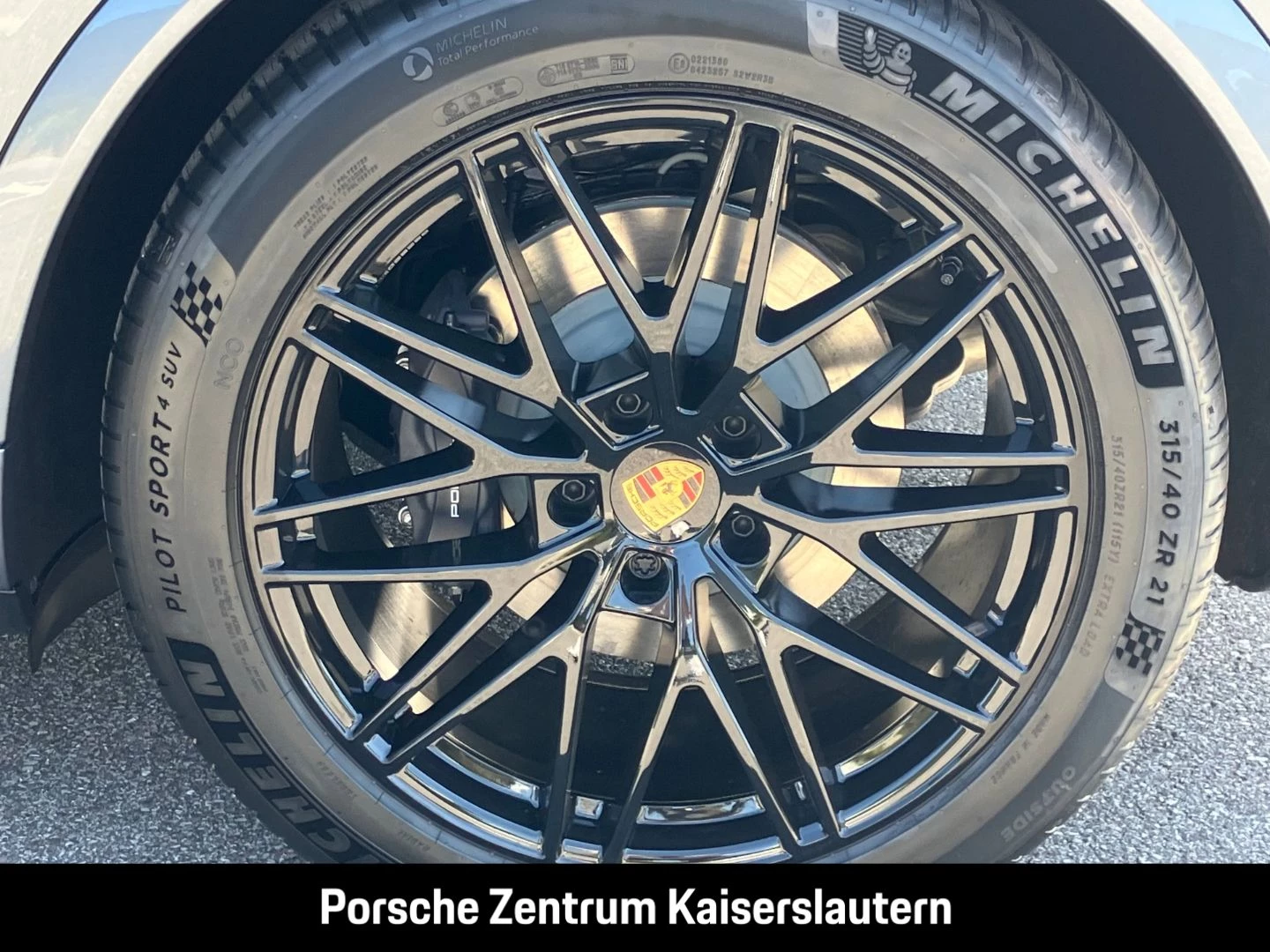Porsche-Cayenne-image-11