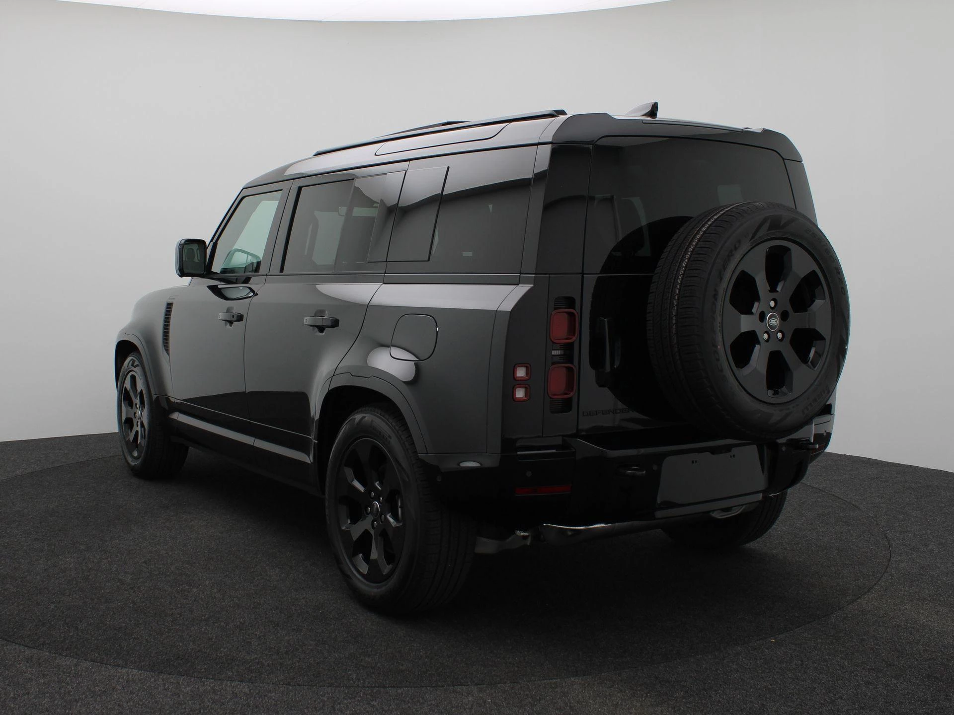 Land Rover Defender 110 2.0 P300e 110 Dynamic SE Edition