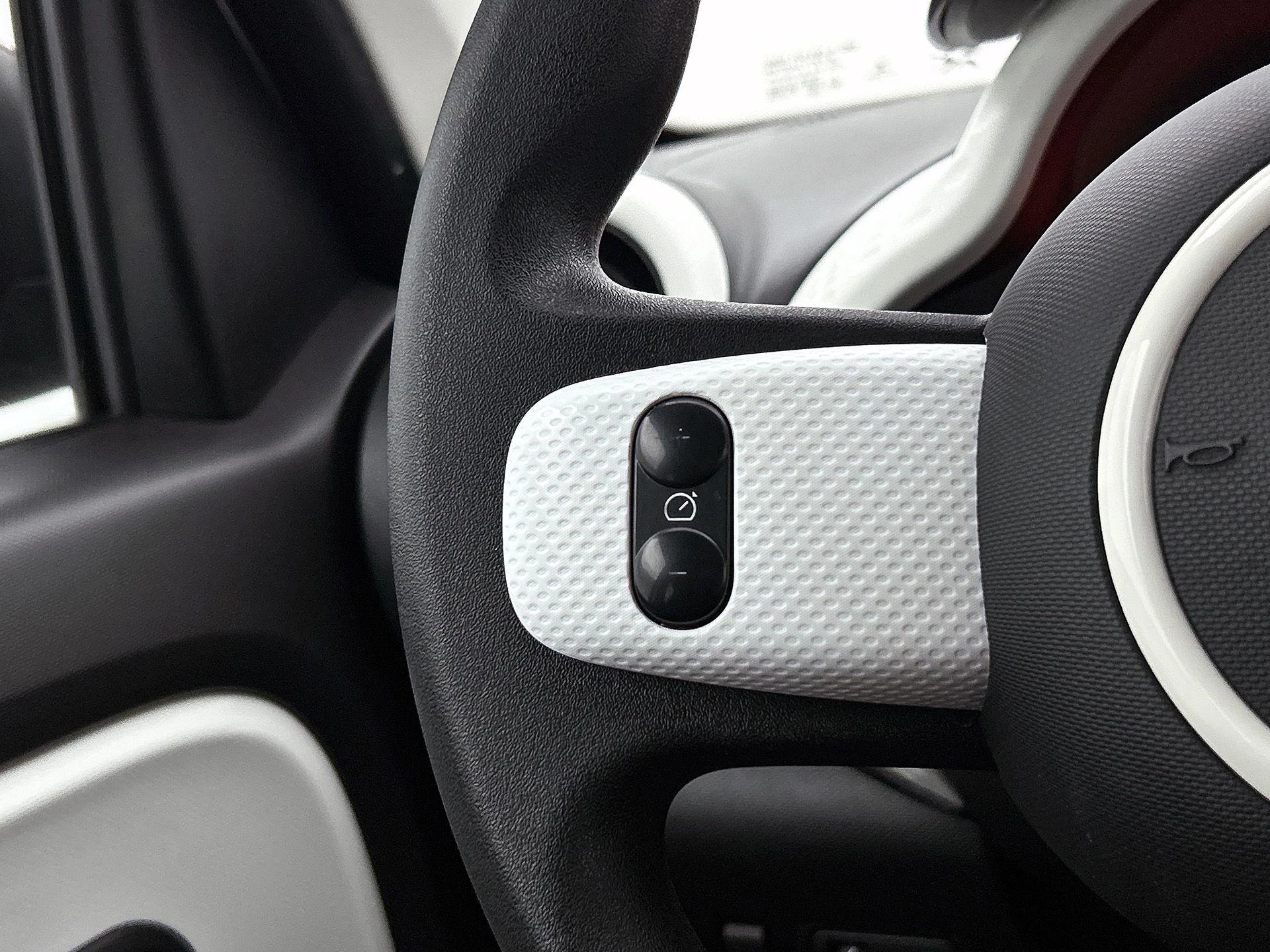 Renault-Twingo-image-5