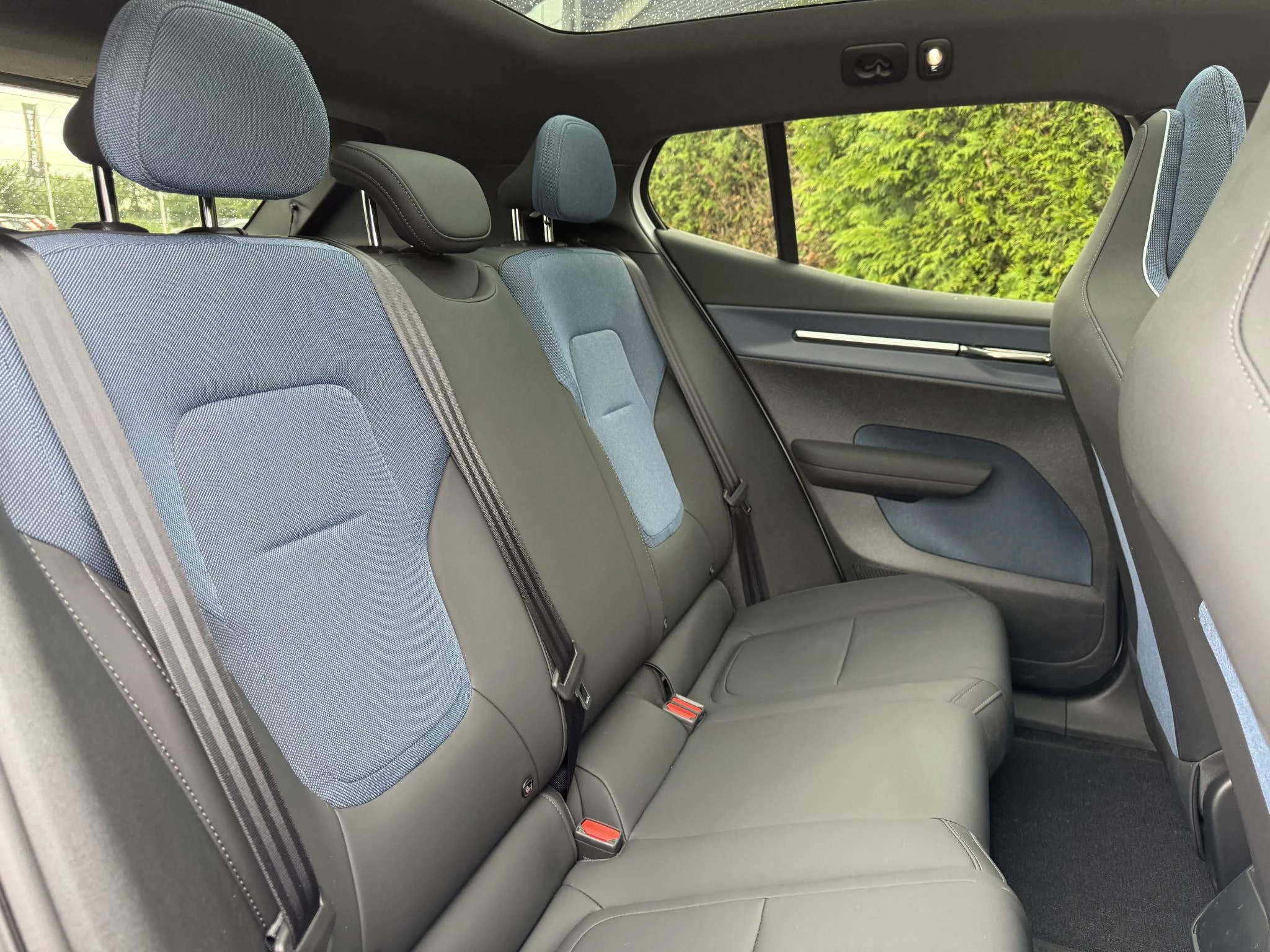Volvo EX30 Cross Country P8 AWD Ultra 69 kWh
