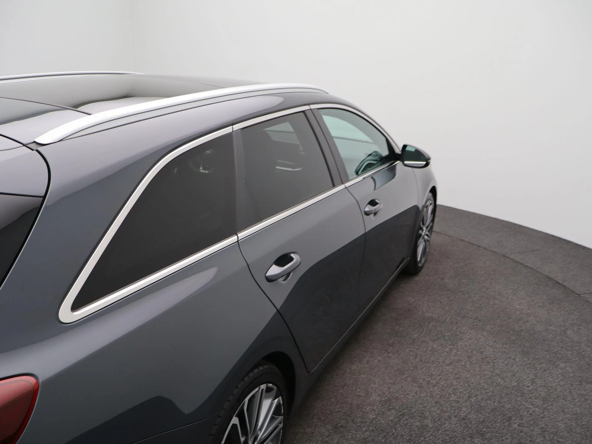 Kia-Ceed Sportswagon-image-37