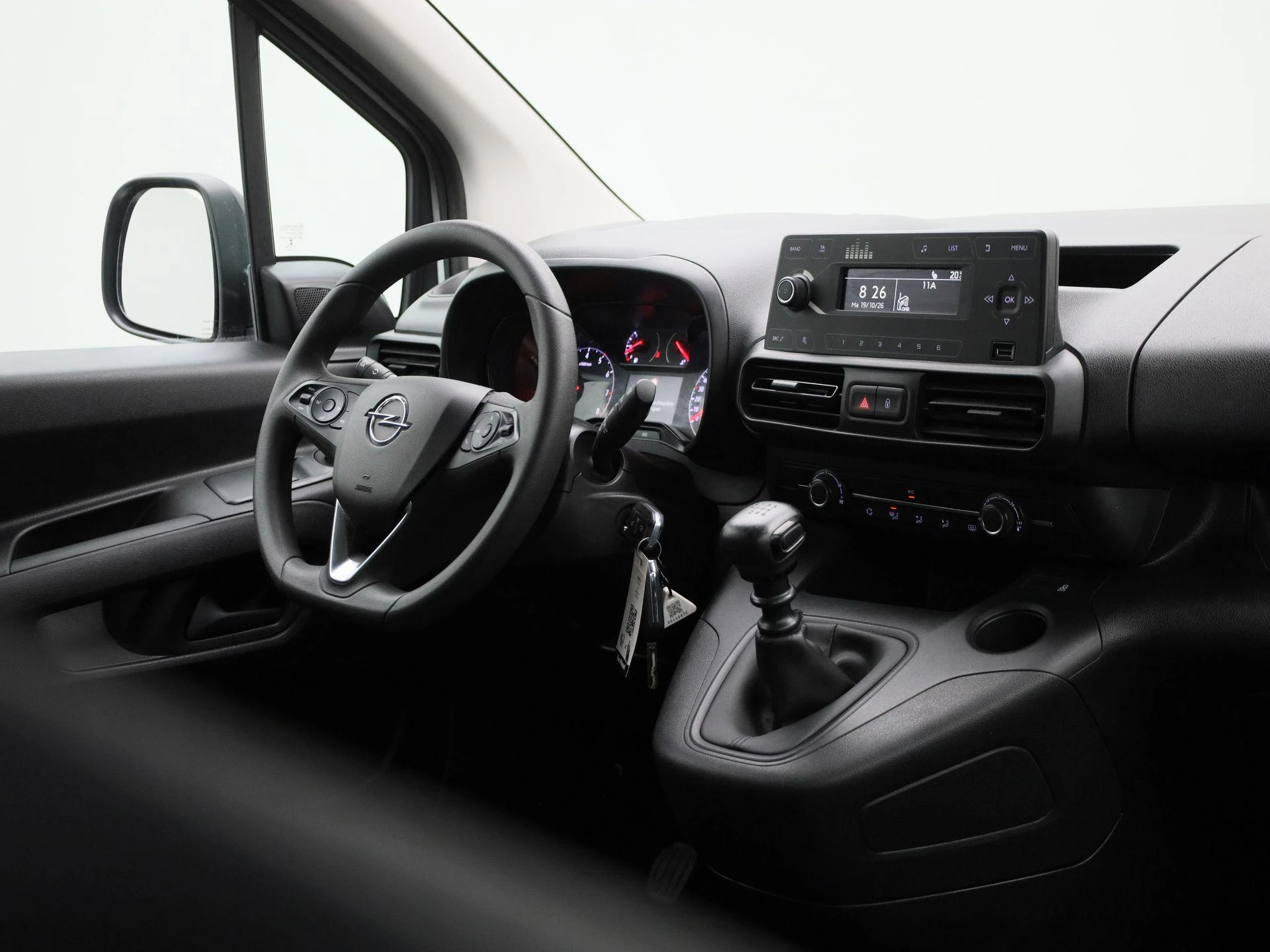 Opel-Combo Life-image-31