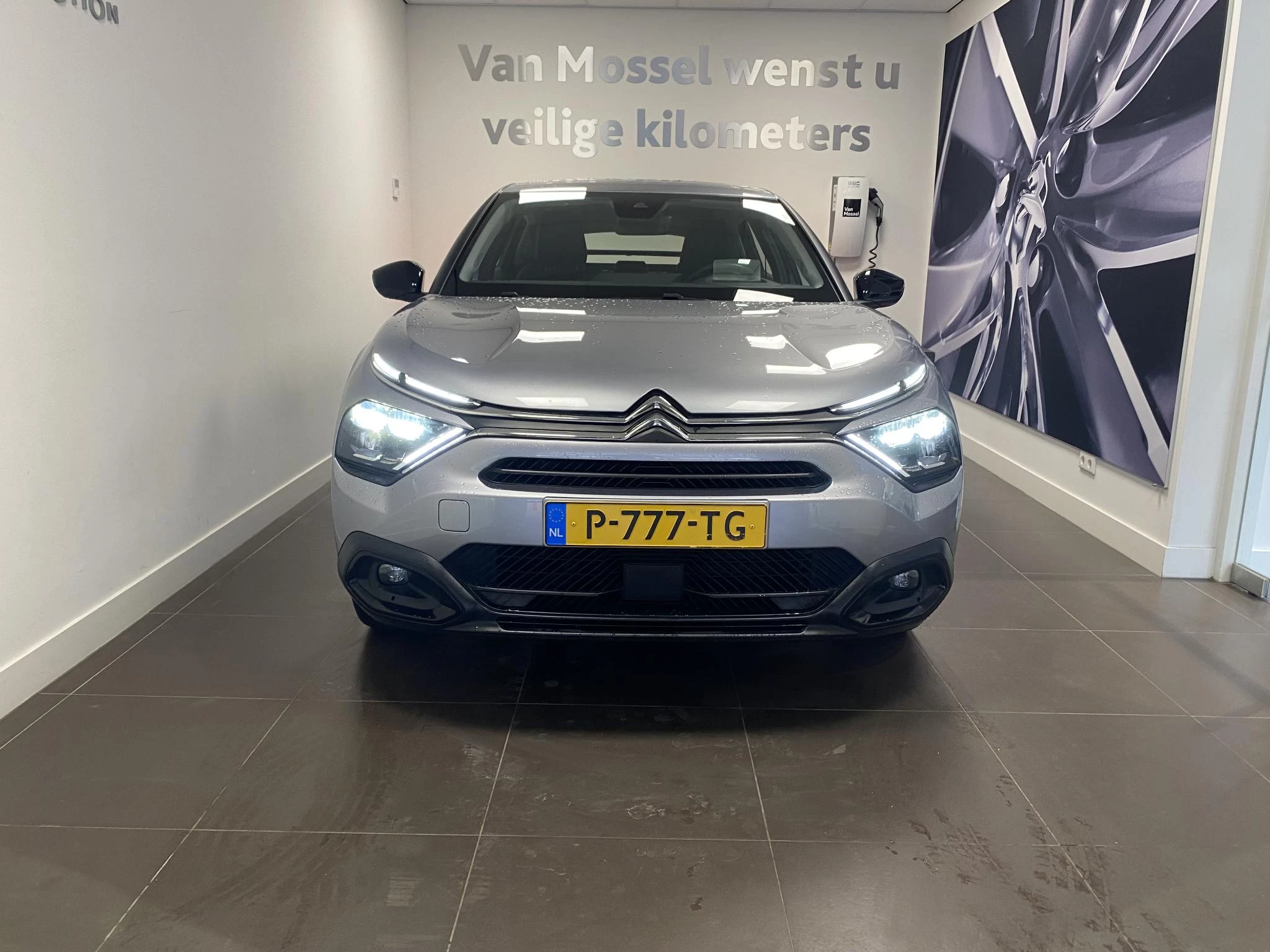 Citroën-ë-C4-image-1