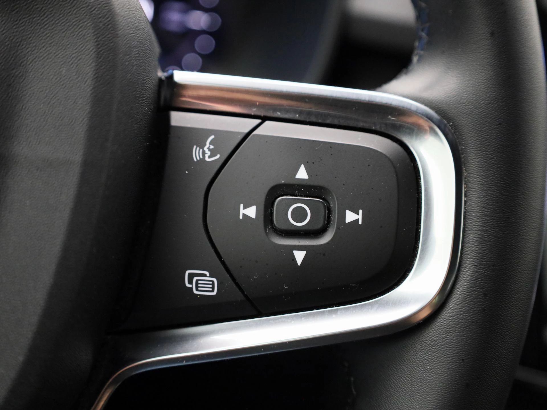 Volvo-XC40-image-21