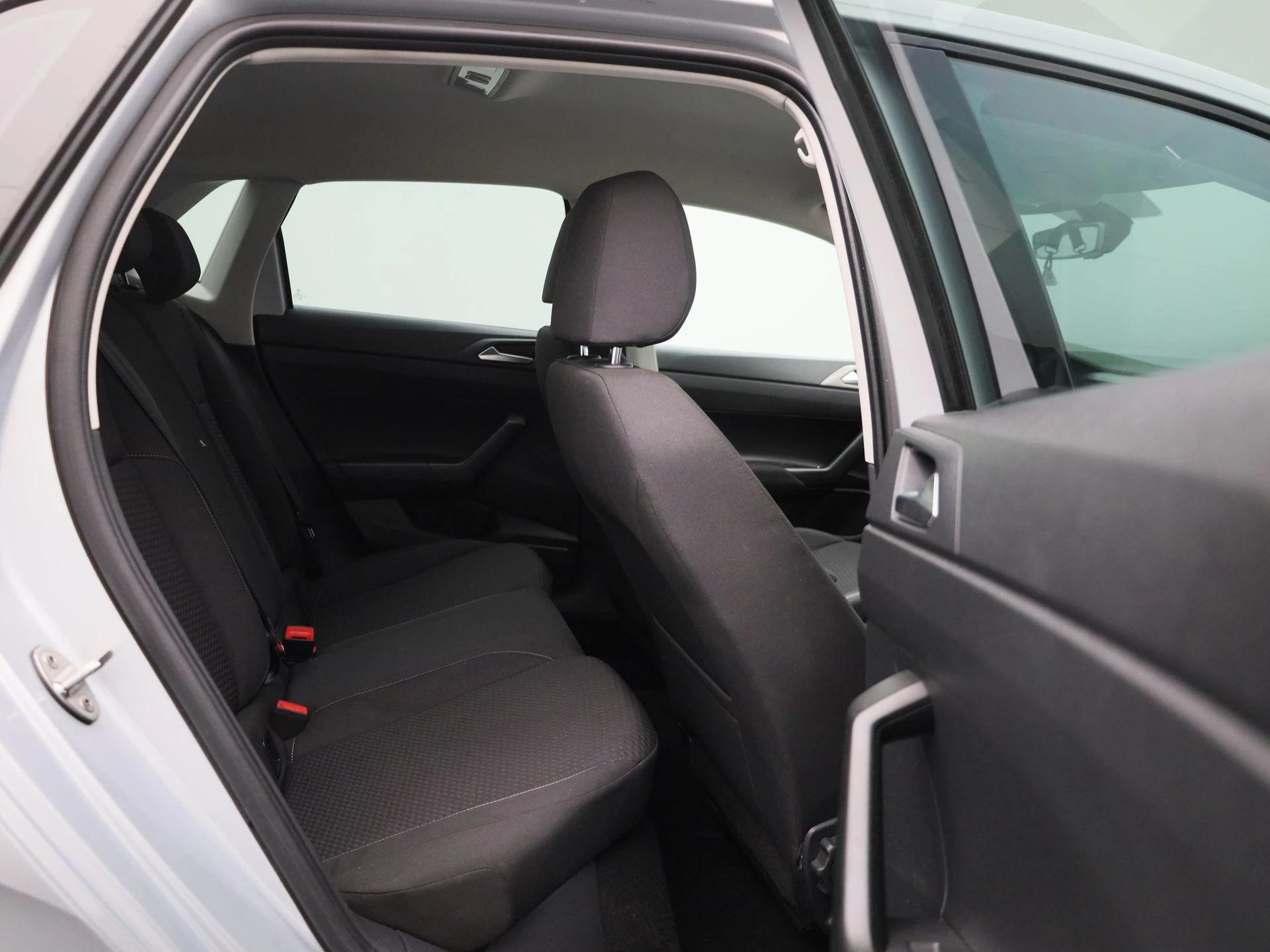 Volkswagen-Polo-image-33