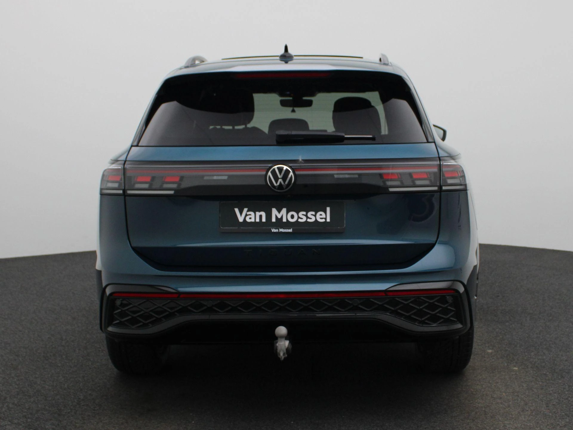 Volkswagen-Tiguan-image-4