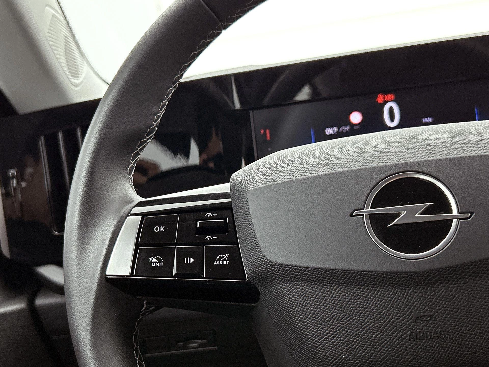 Opel-Astra-image-5