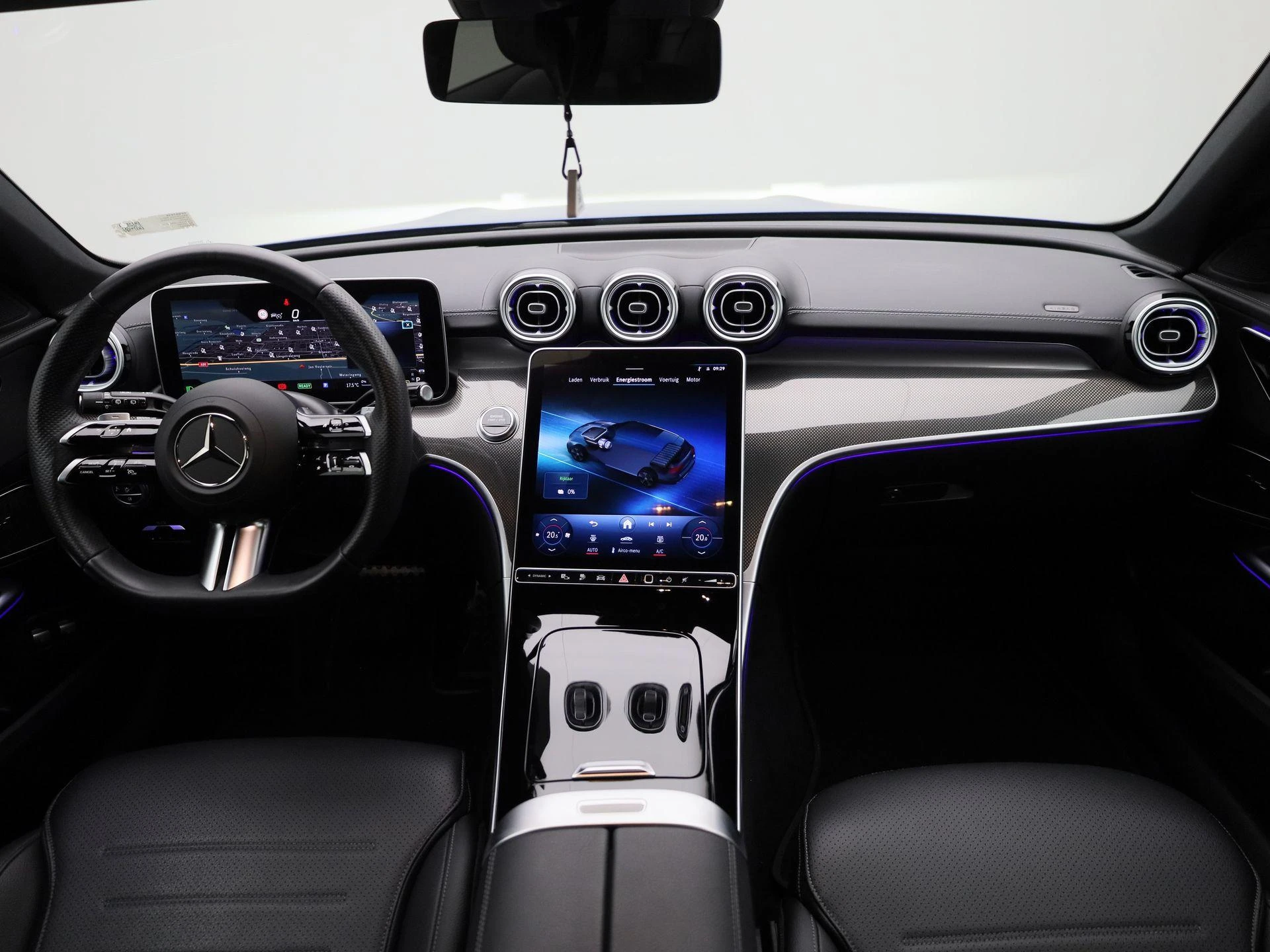Mercedes-Benz-C-Klasse-image-40