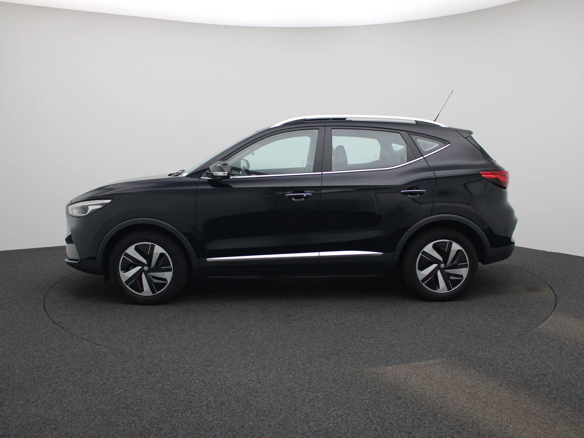 MG-ZS EV-image-3