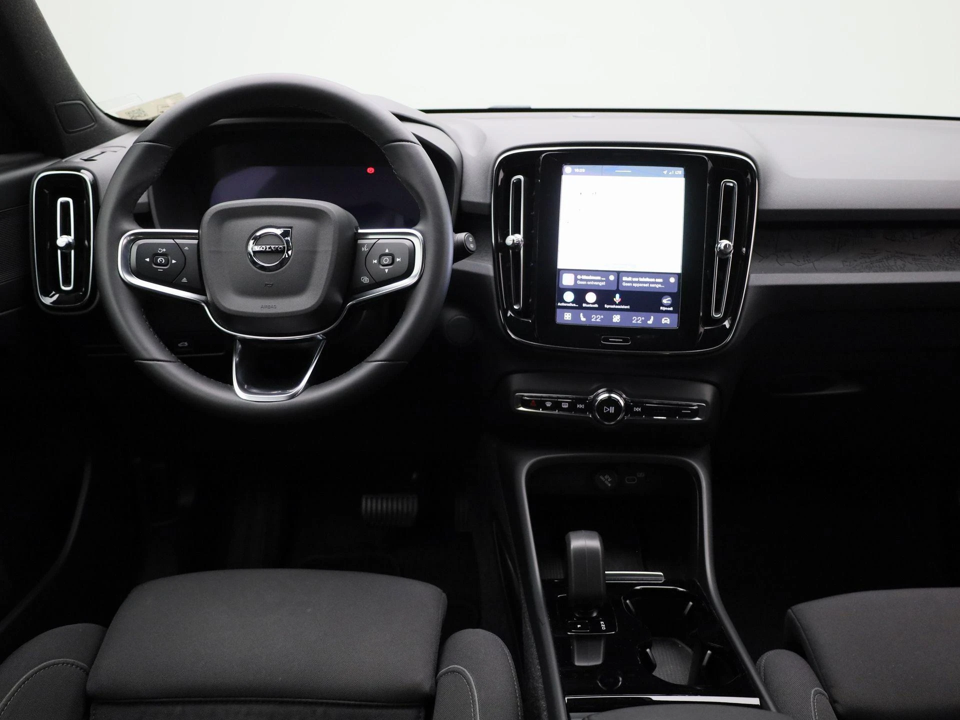 Volvo-XC40-image-6