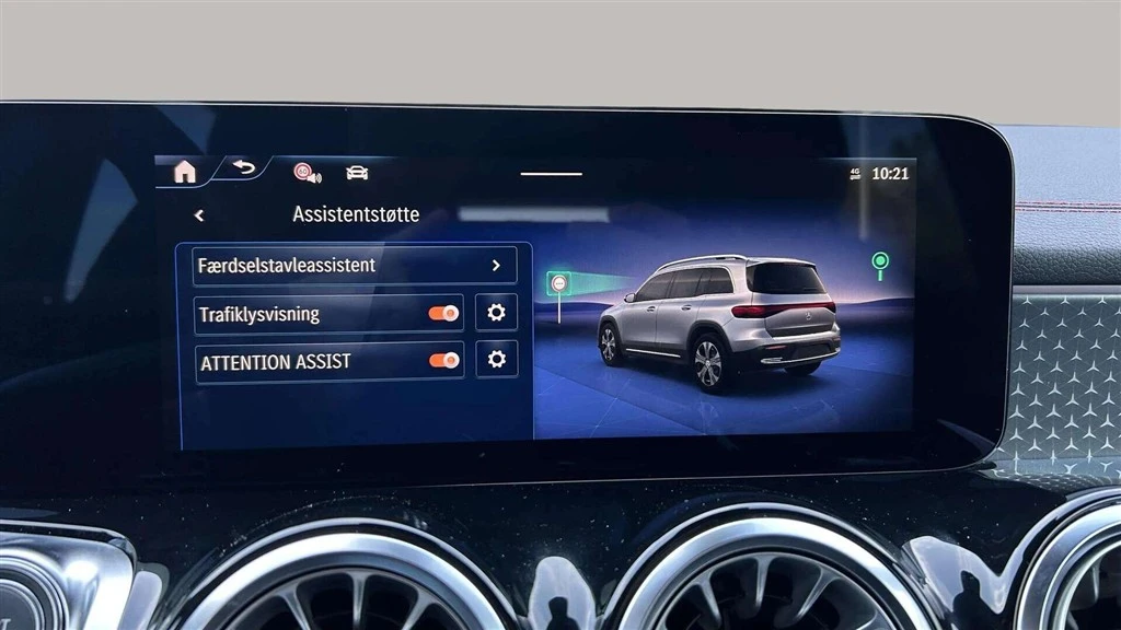 Mercedes-Benz-EQB-image-20