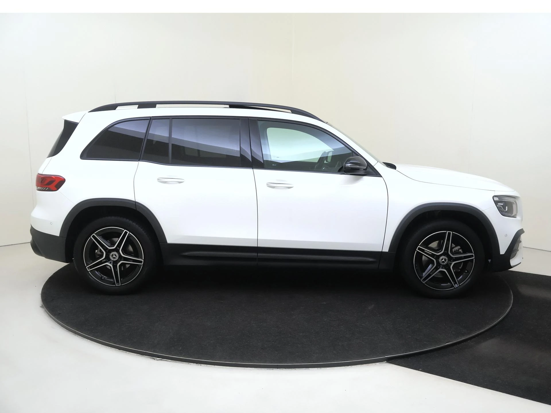 Mercedes-Benz GLB 200 Business Solution AMG