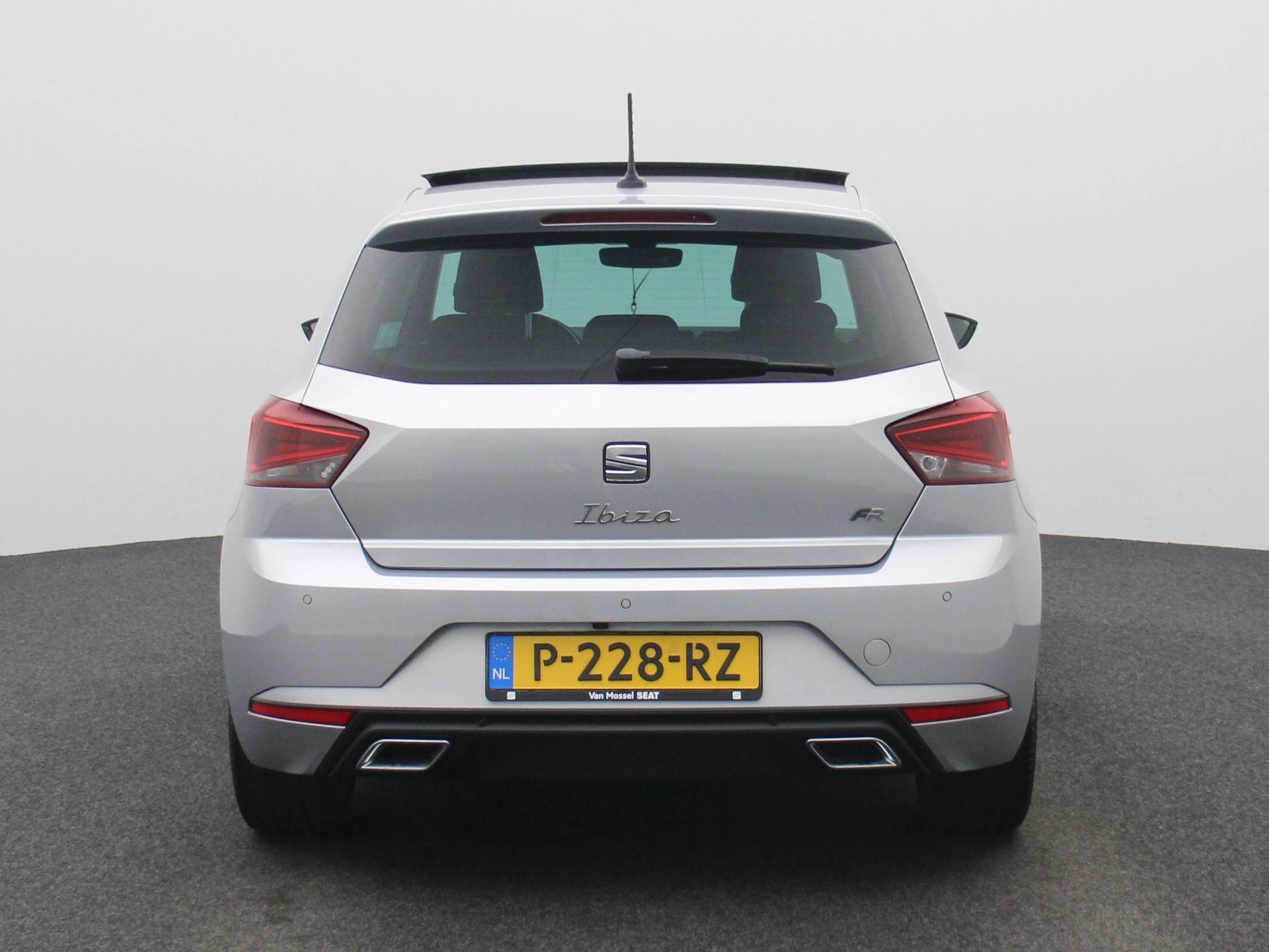 SEAT-Ibiza-image-4
