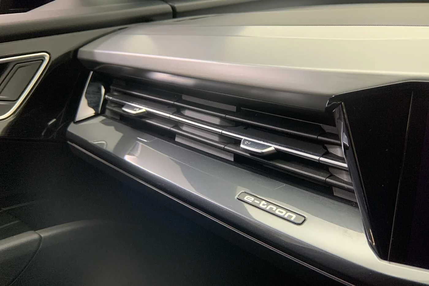 Audi-Q4 e-tron-image-16