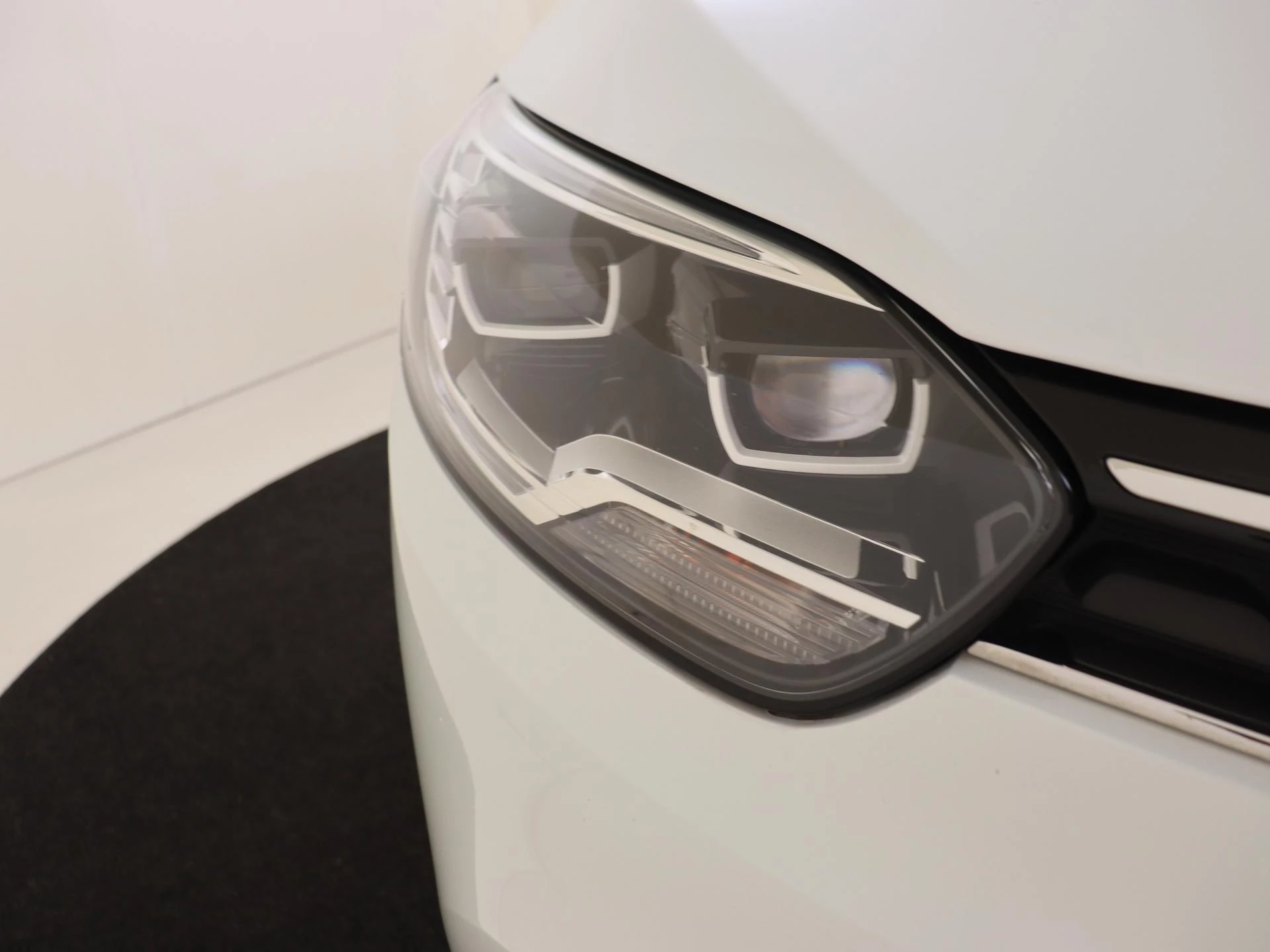 Renault-Scénic-image-9