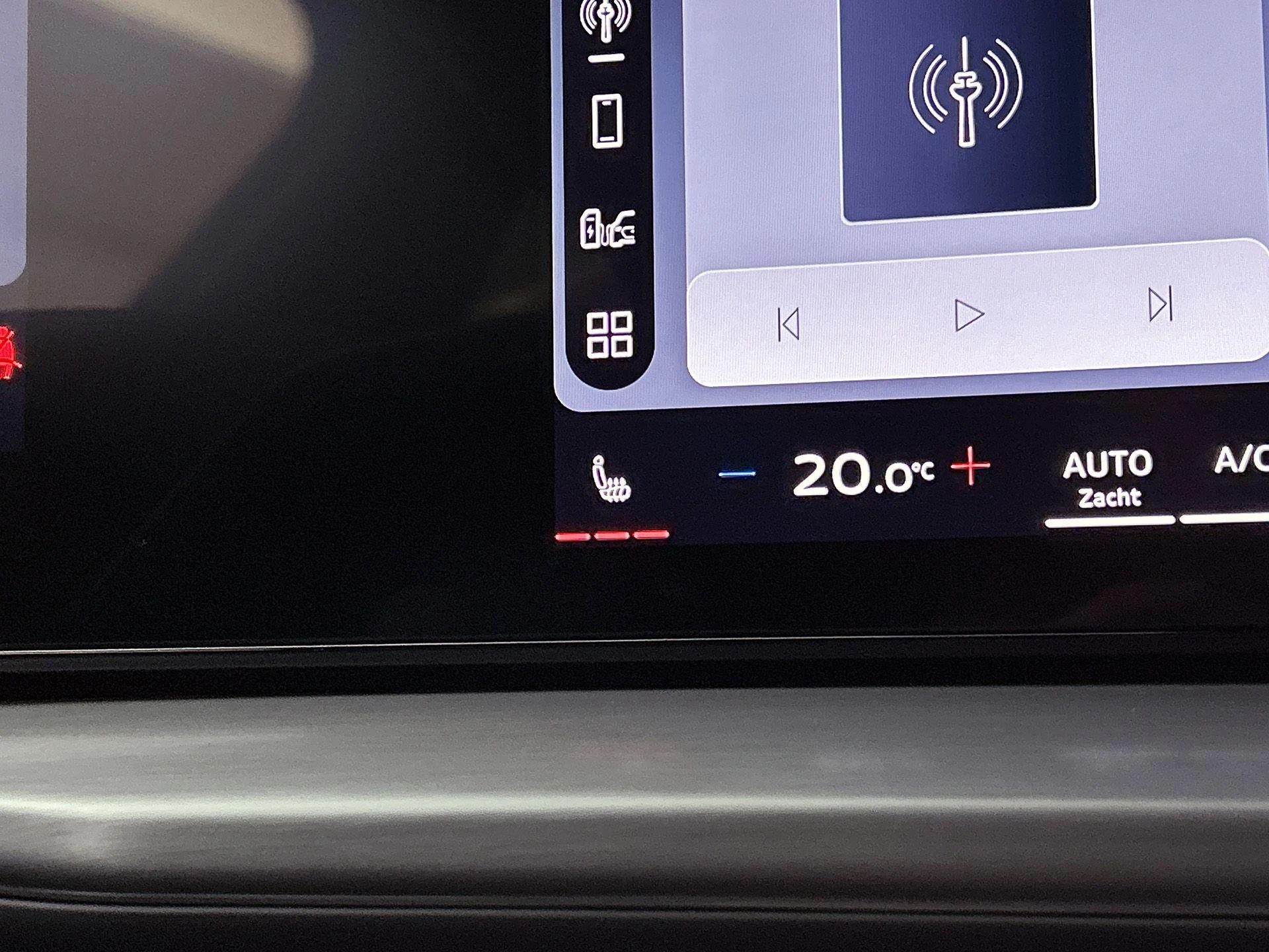 Audi-Q4 e-tron-image-7